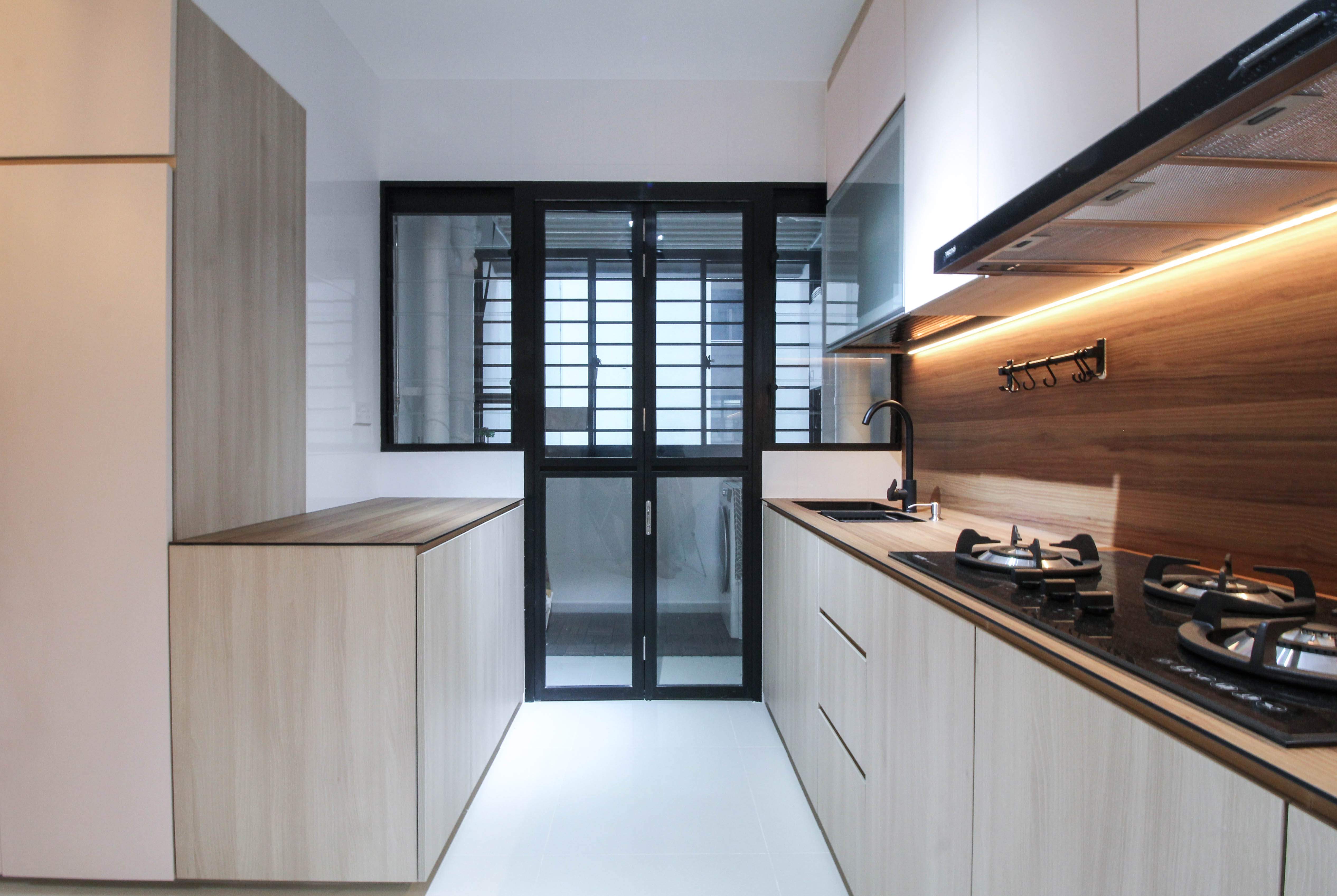 Contemporary Design - Kitchen - HDB 4 Room - Design by Sense & Semblance Pte Ltd