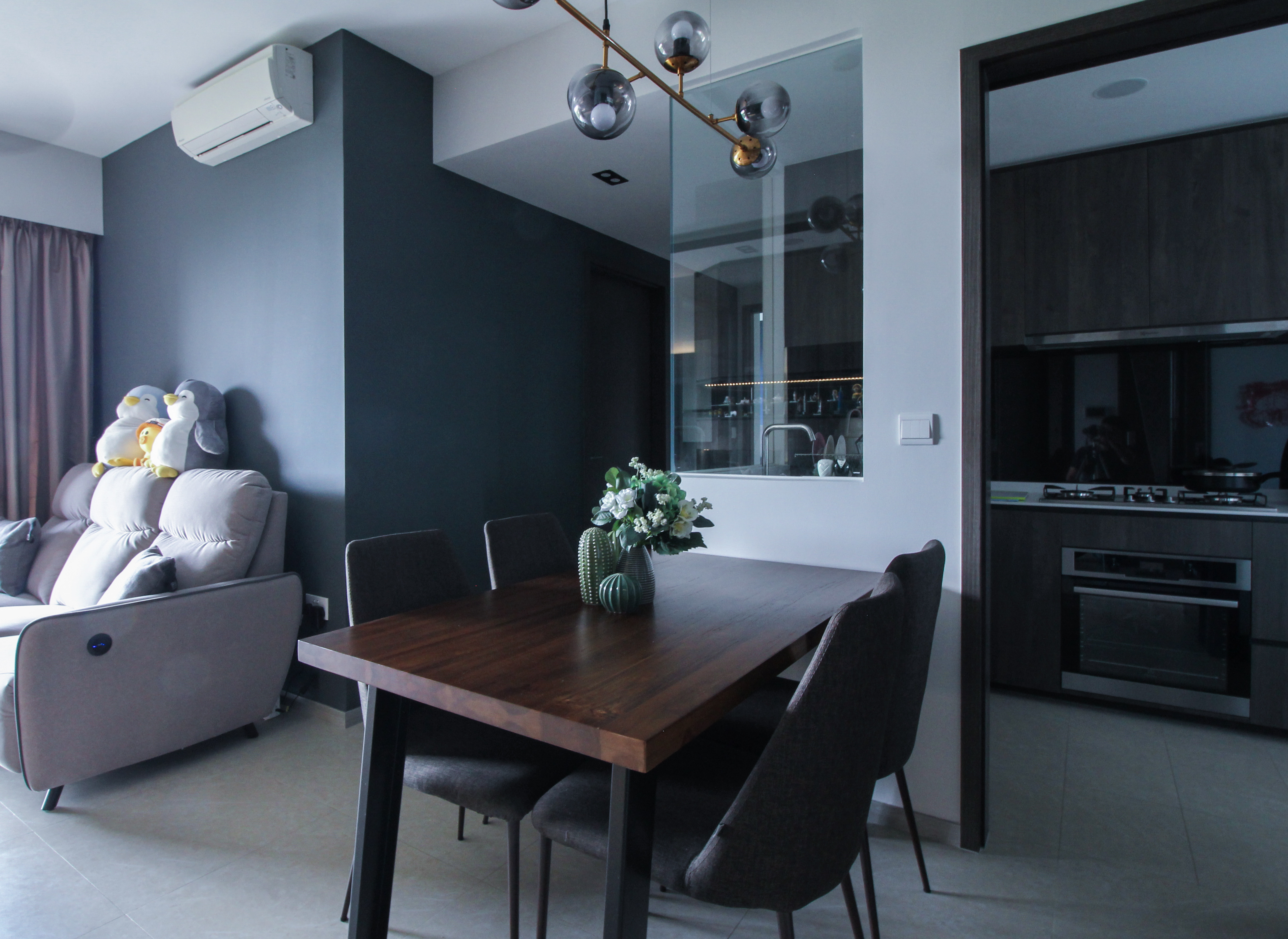 Contemporary, Modern Design - Dining Room - Condominium - Design by Sense & Semblance Pte Ltd