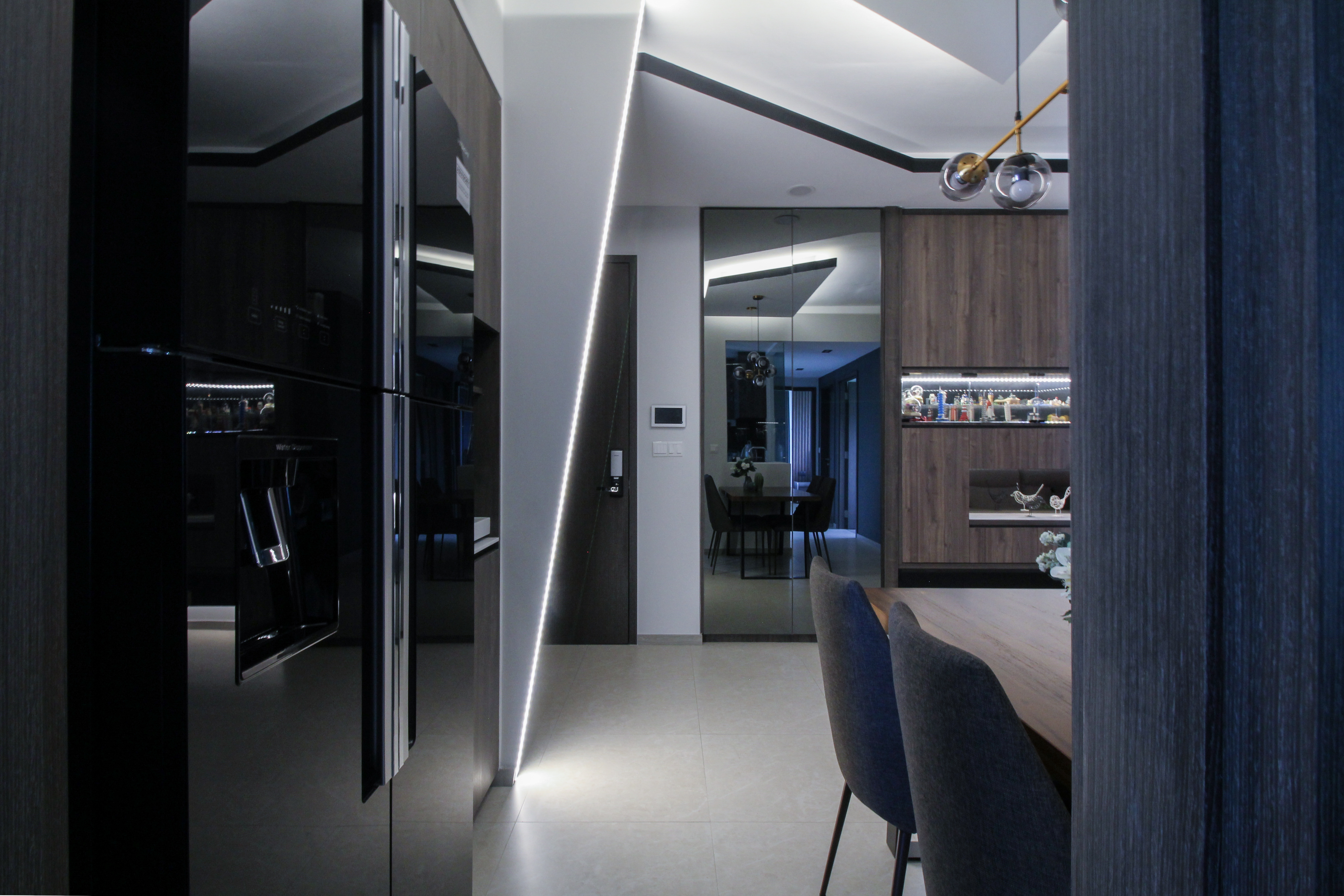 Contemporary, Modern Design - Dining Room - Condominium - Design by Sense & Semblance Pte Ltd