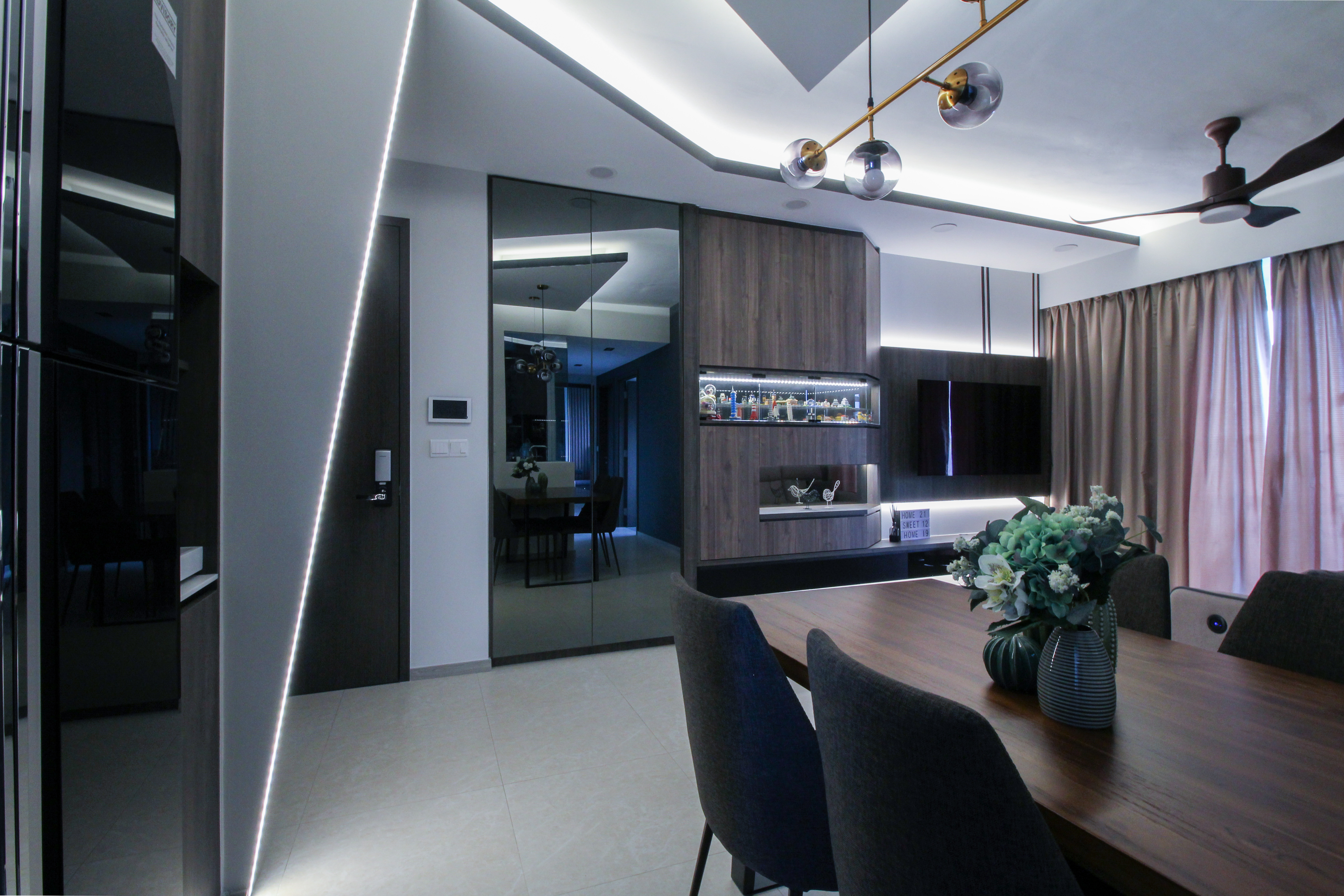 Contemporary, Modern Design - Dining Room - Condominium - Design by Sense & Semblance Pte Ltd