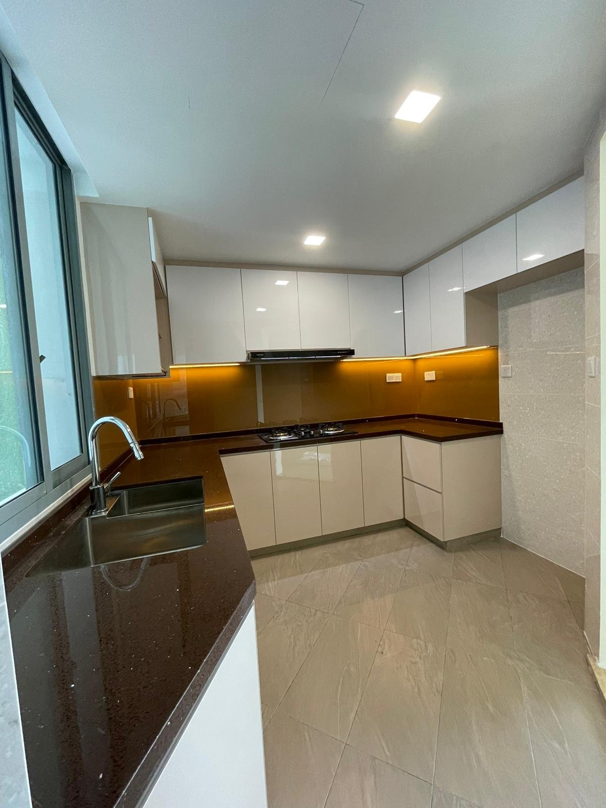 Modern Design - Kitchen - Condominium - Design by Six Dimension Design & Decor Pte Ltd