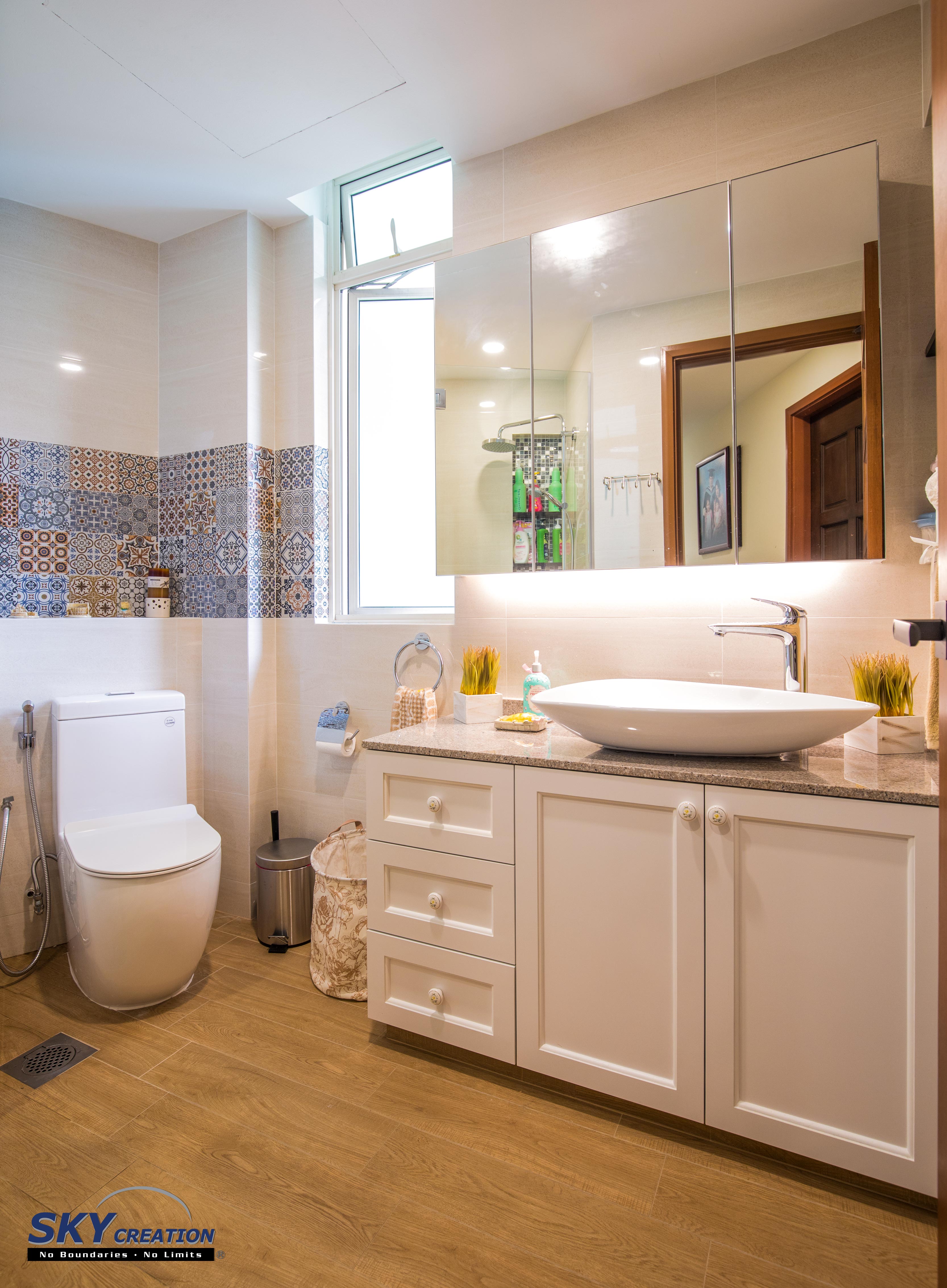 Victorian Design - Bathroom - Condominium - Design by Sky Creation