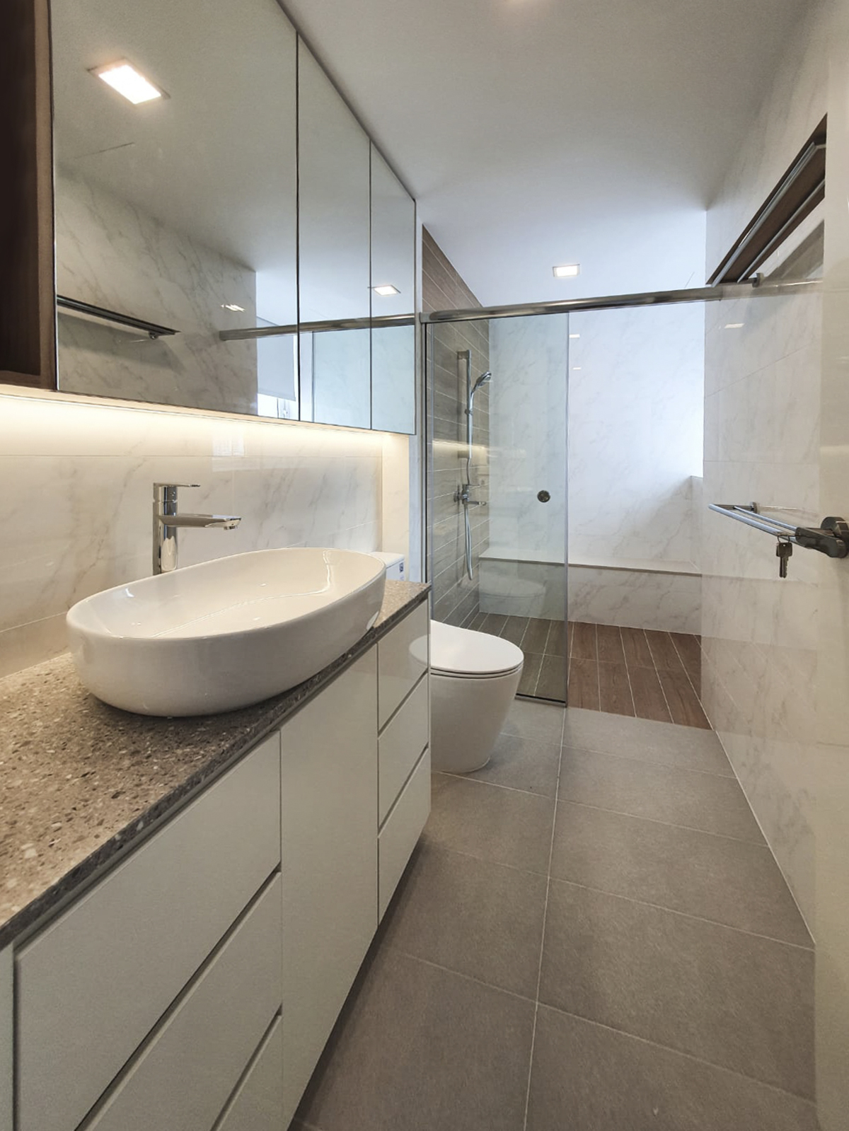 Minimalist Design - Bathroom - Condominium - Design by Sky Creation