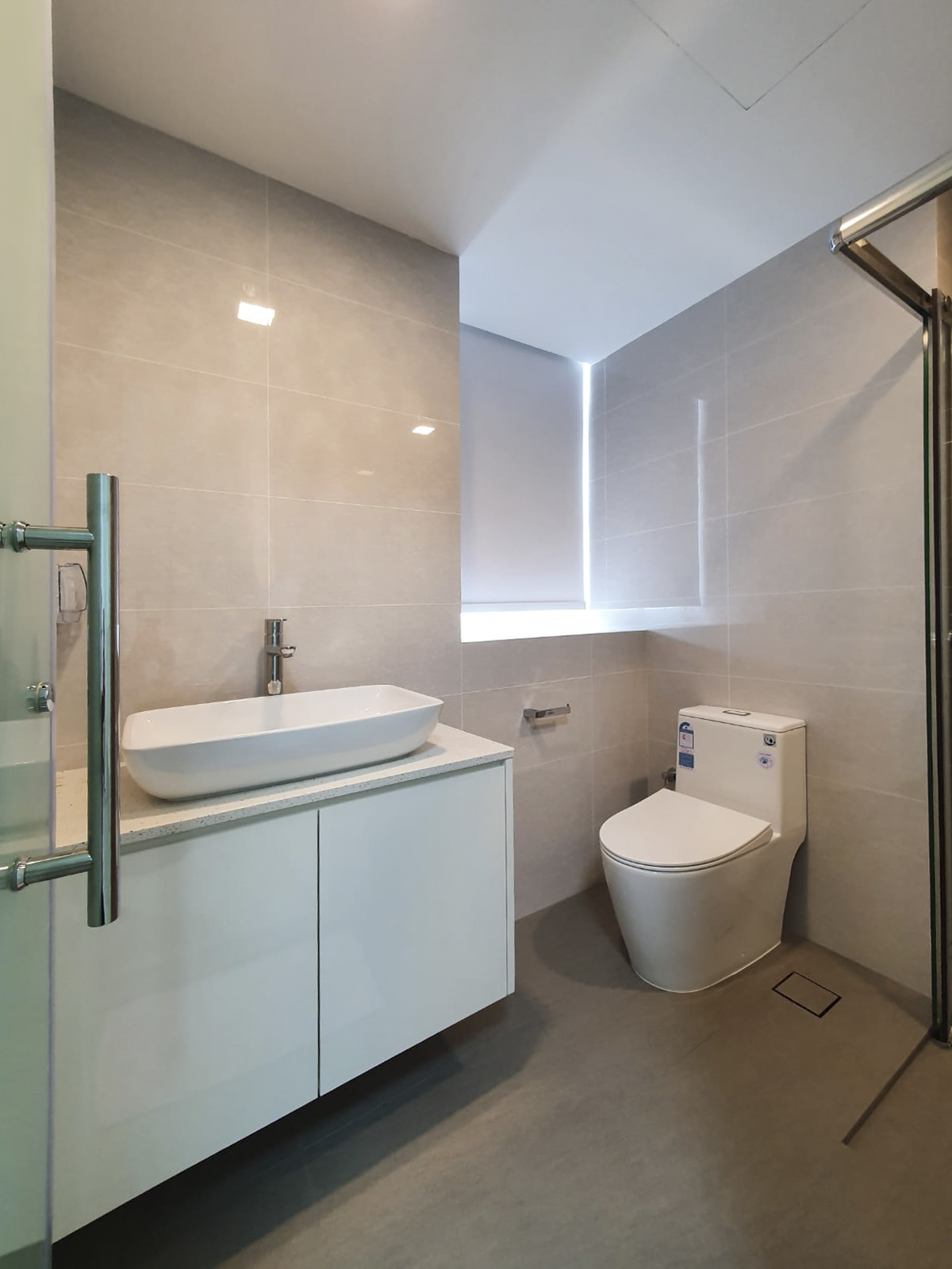 Minimalist Design - Bathroom - Condominium - Design by Sky Creation