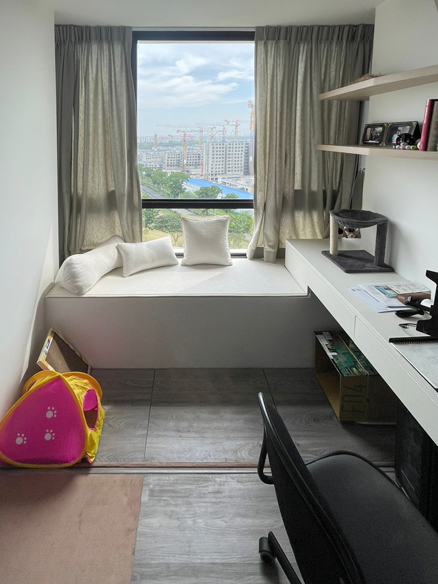 Scandinavian Design - Study Room - Condominium - Design by Sky Creation