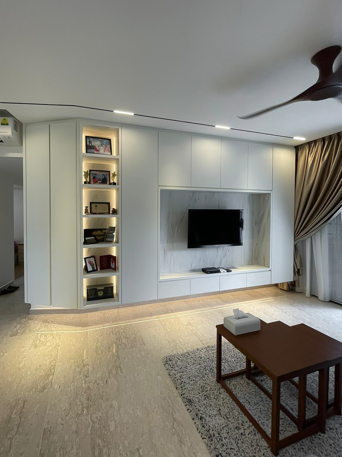 Modern Design - Bedroom - Condominium - Design by Sky Creation