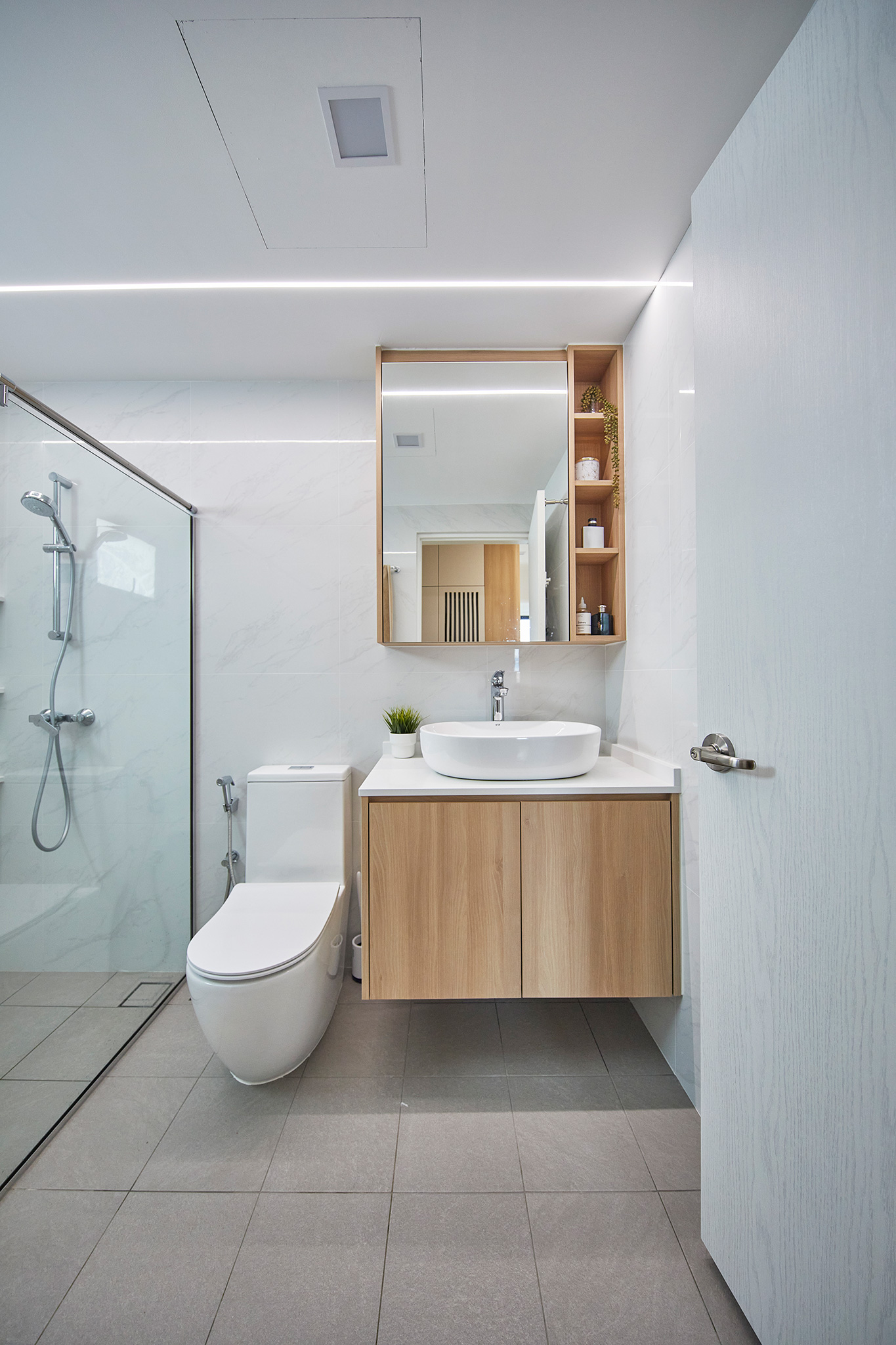 Scandinavian Design - Bathroom - Condominium - Design by Sky Creation