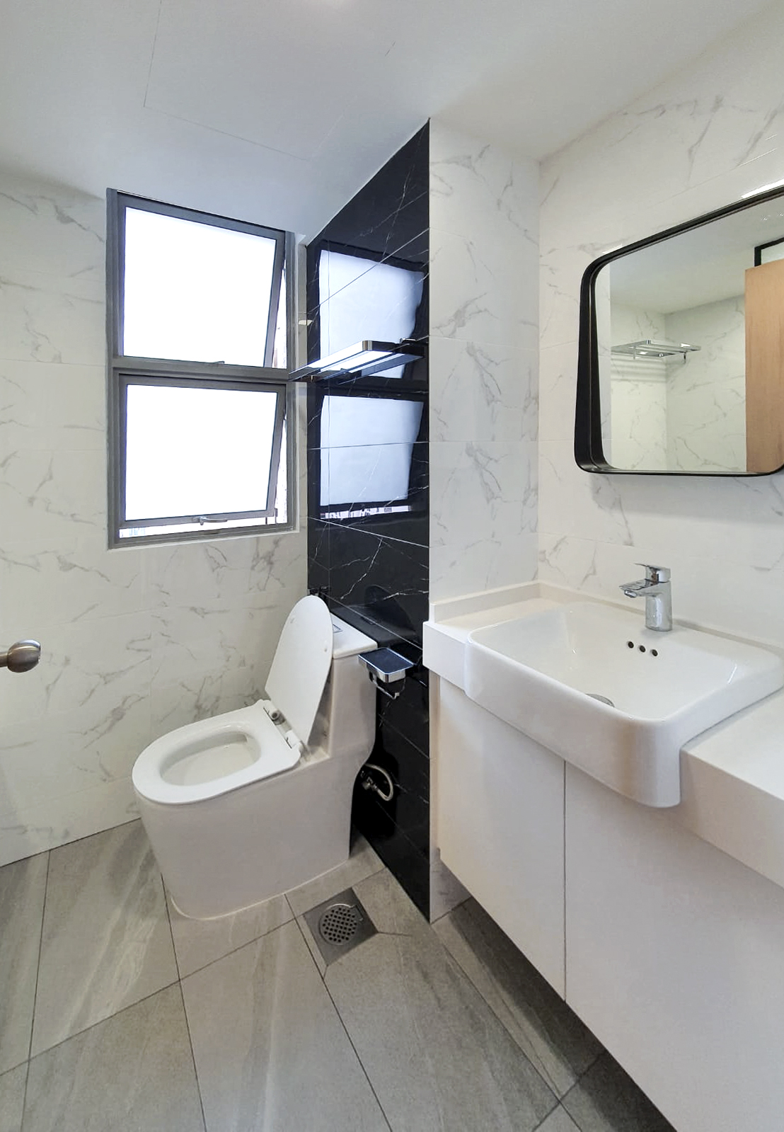 Contemporary Design - Bathroom - Condominium - Design by Sky Creation