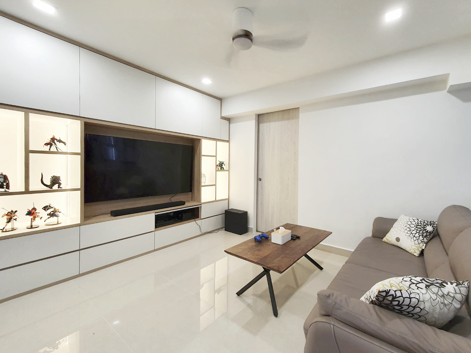 Minimalist Design - Living Room - HDB 5 Room - Design by Sky Creation