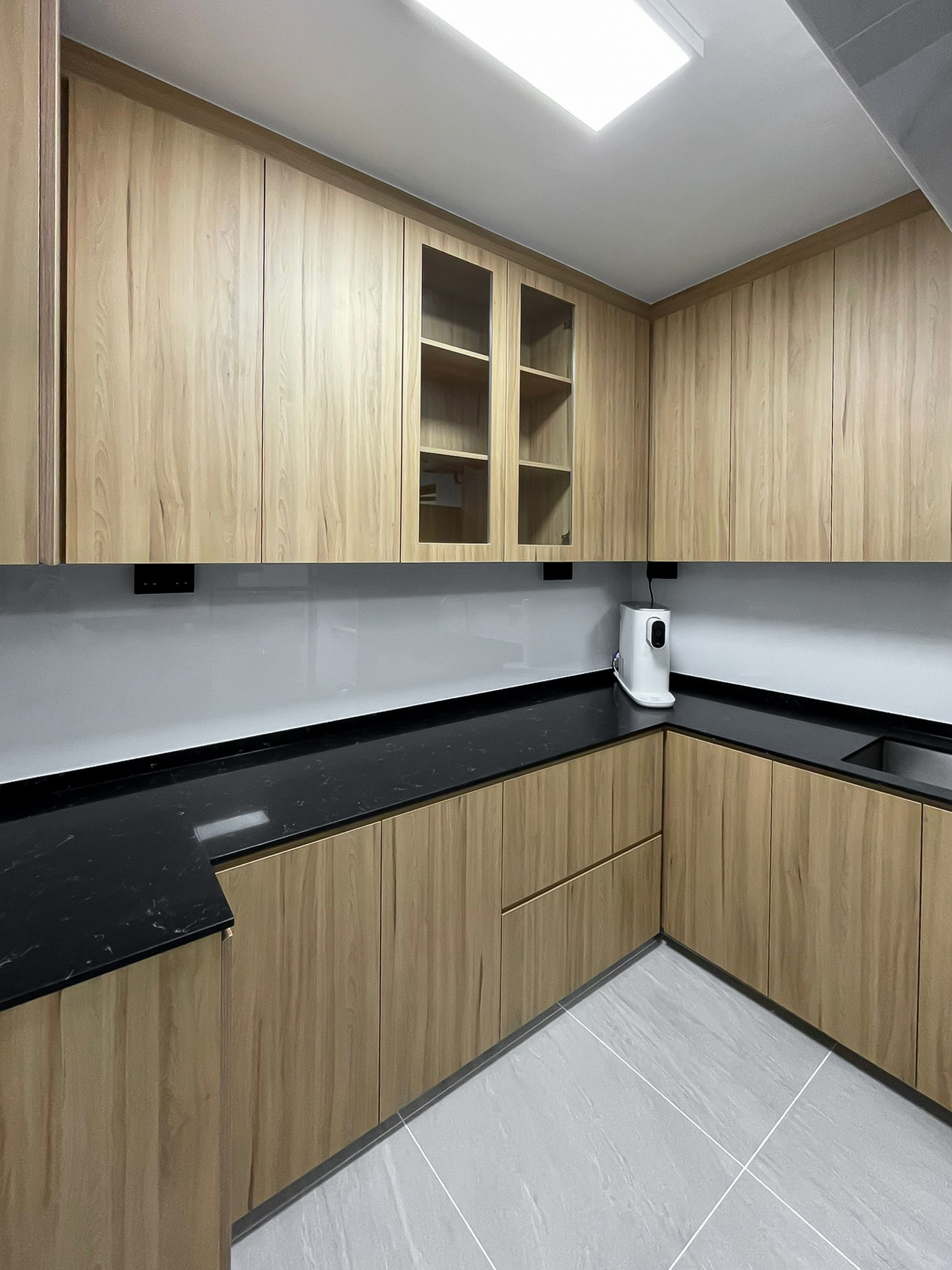 Scandinavian Design - Kitchen - HDB Executive Apartment - Design by Sky Creation