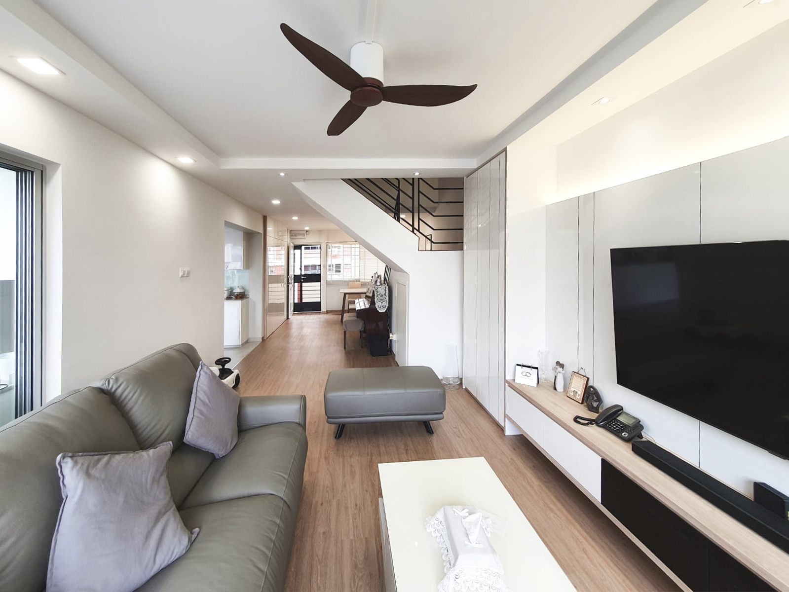 Modern Design - Living Room - HDB Executive Apartment - Design by Sky Creation