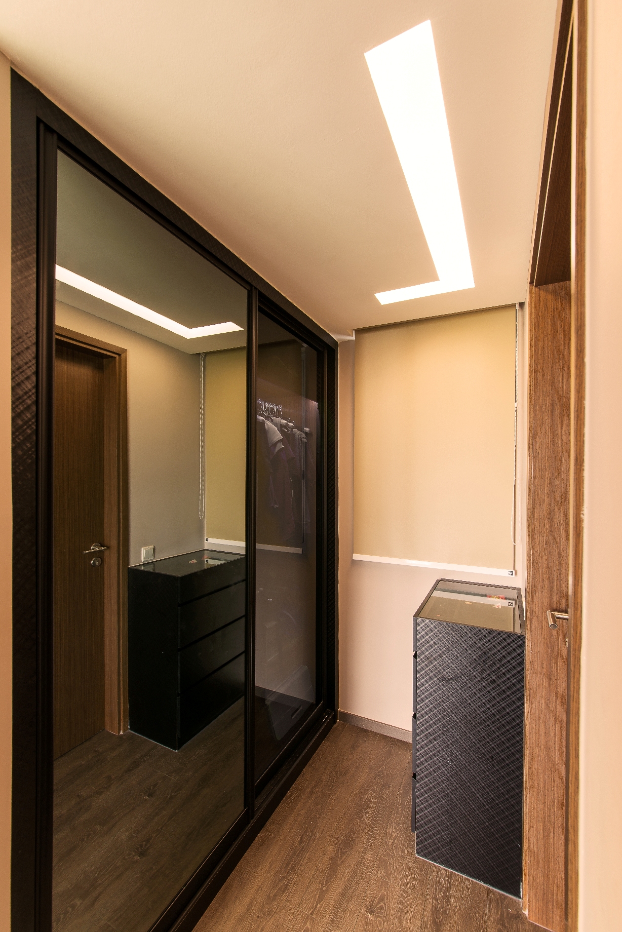 Contemporary, Modern Design - Bedroom - Condominium - Design by Space Vision Design Pte Ltd