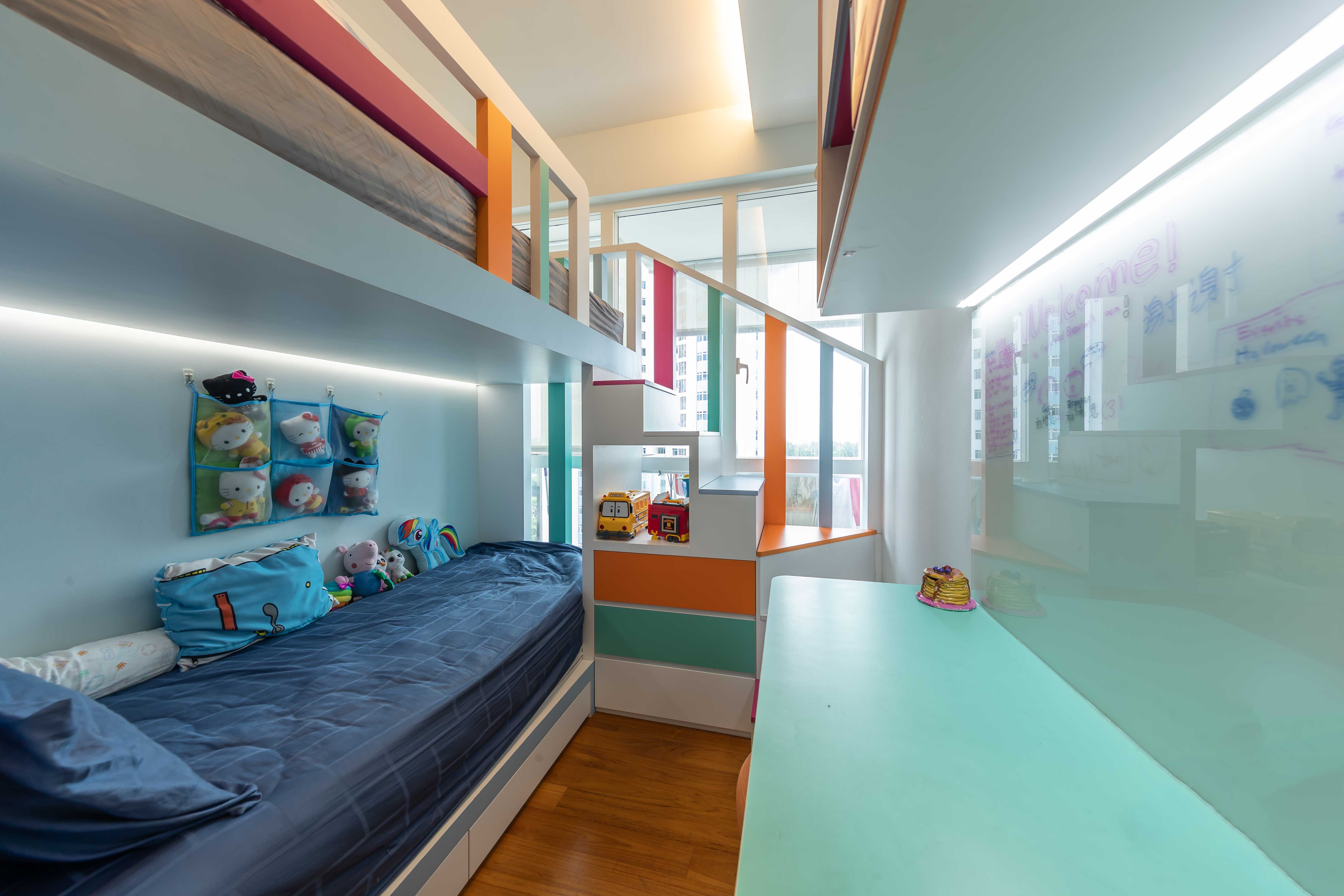 Modern Design - Bedroom - Condominium - Design by Space Vision Design Pte Ltd