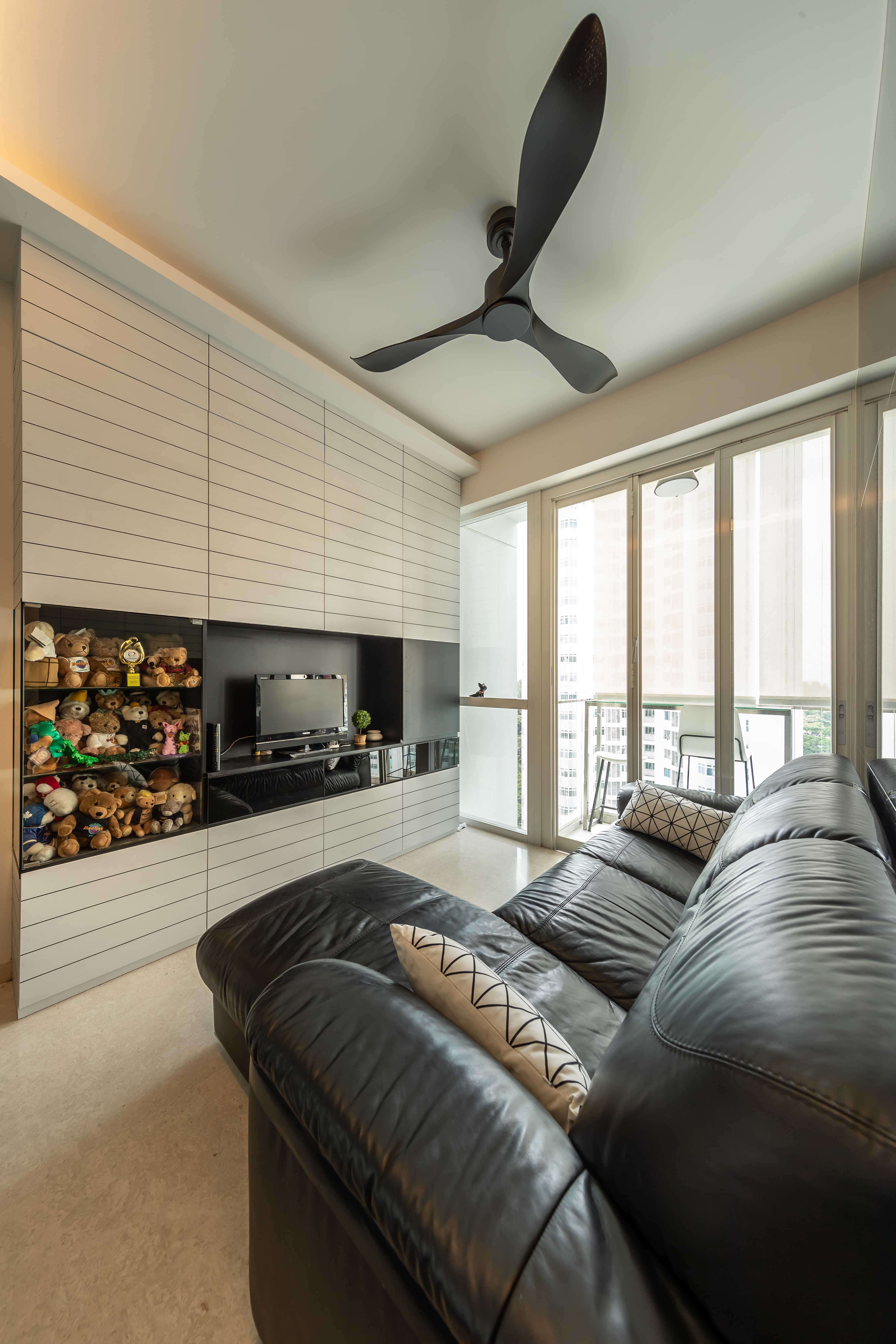 Modern Design - Living Room - Condominium - Design by Space Vision Design Pte Ltd