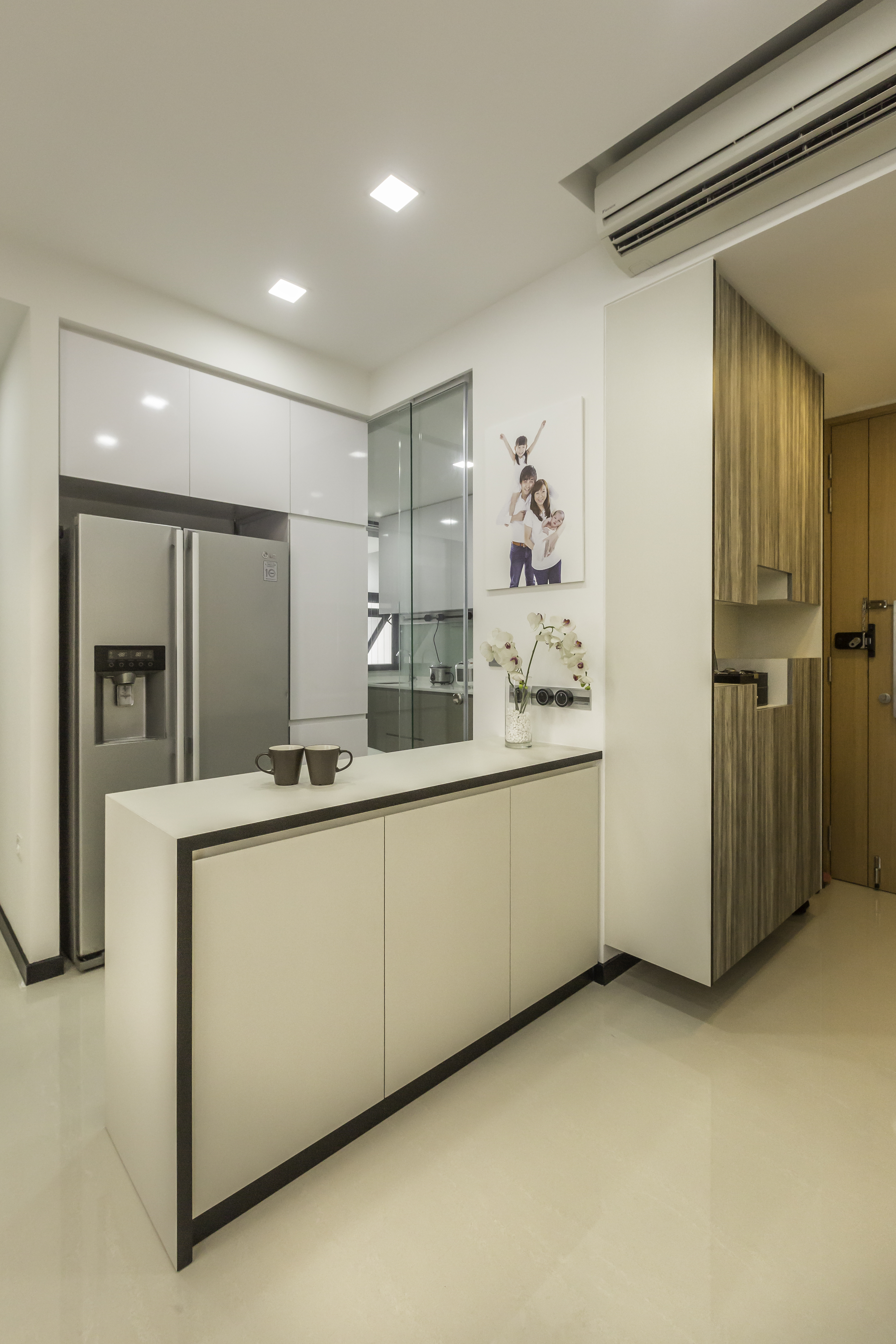 Contemporary, Modern Design - Kitchen - Condominium - Design by Spacious Planners Pte Ltd