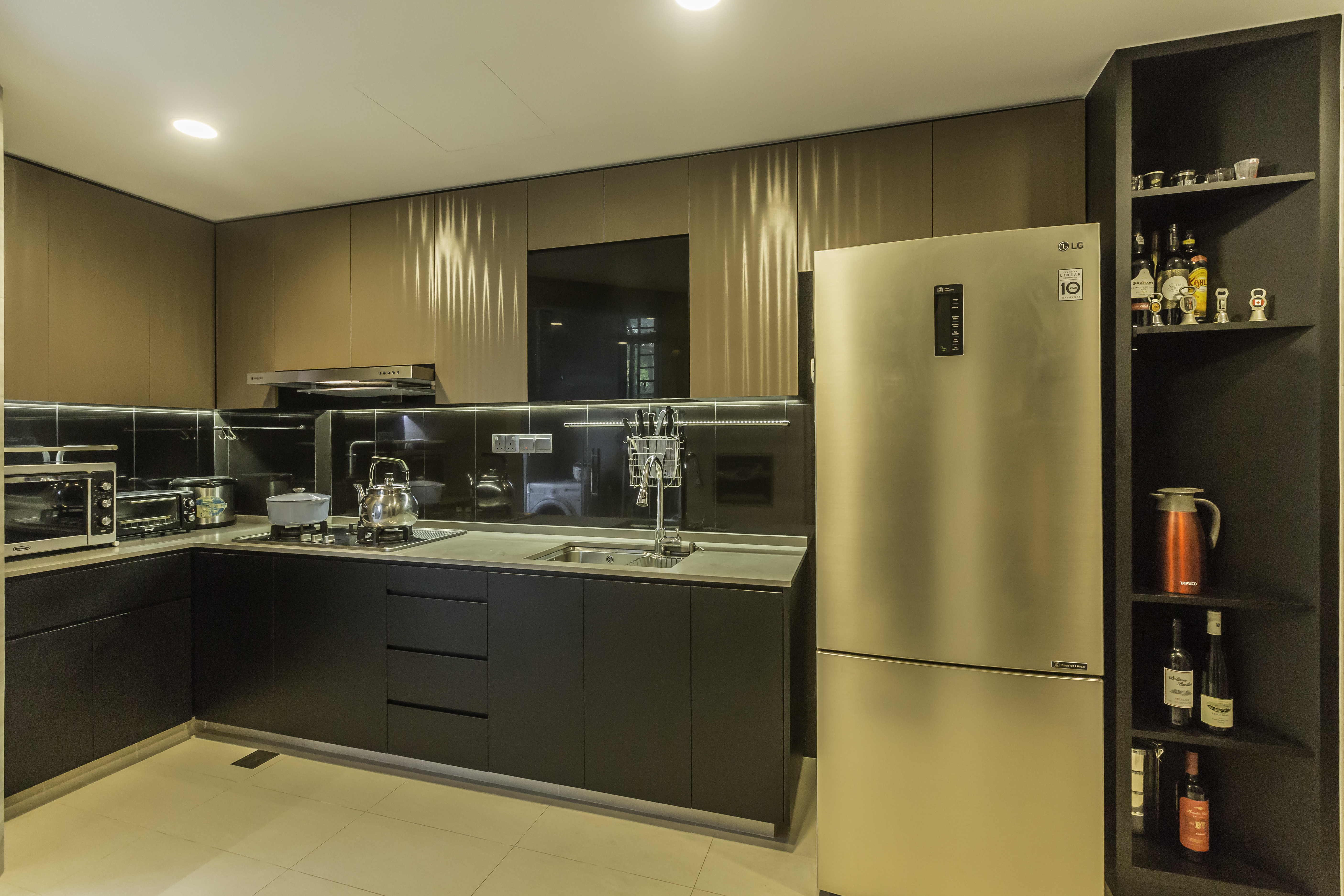 Modern Design - Kitchen - Condominium - Design by Spacious Planners Pte Ltd