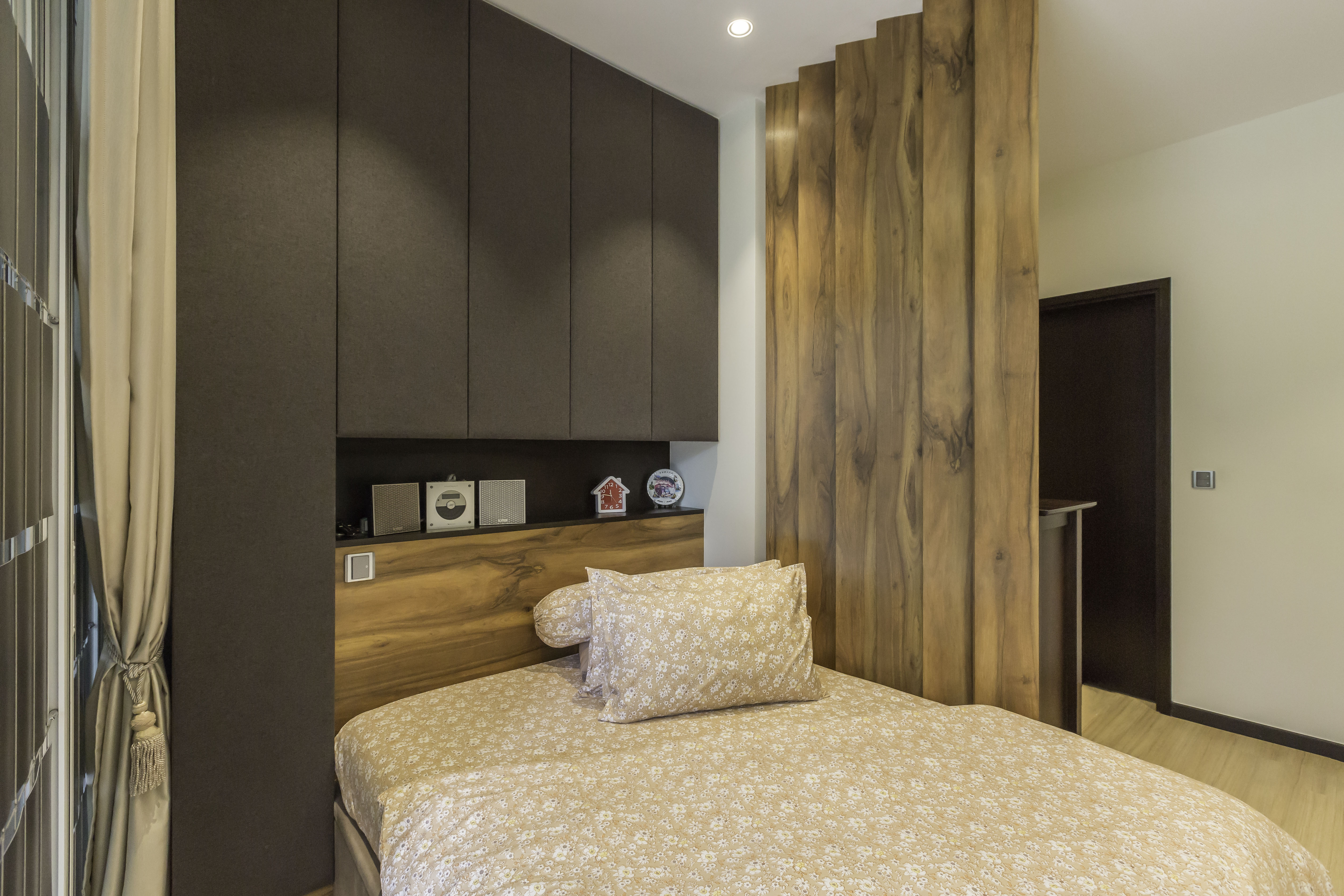 Modern Design - Bedroom - Condominium - Design by Spacious Planners Pte Ltd