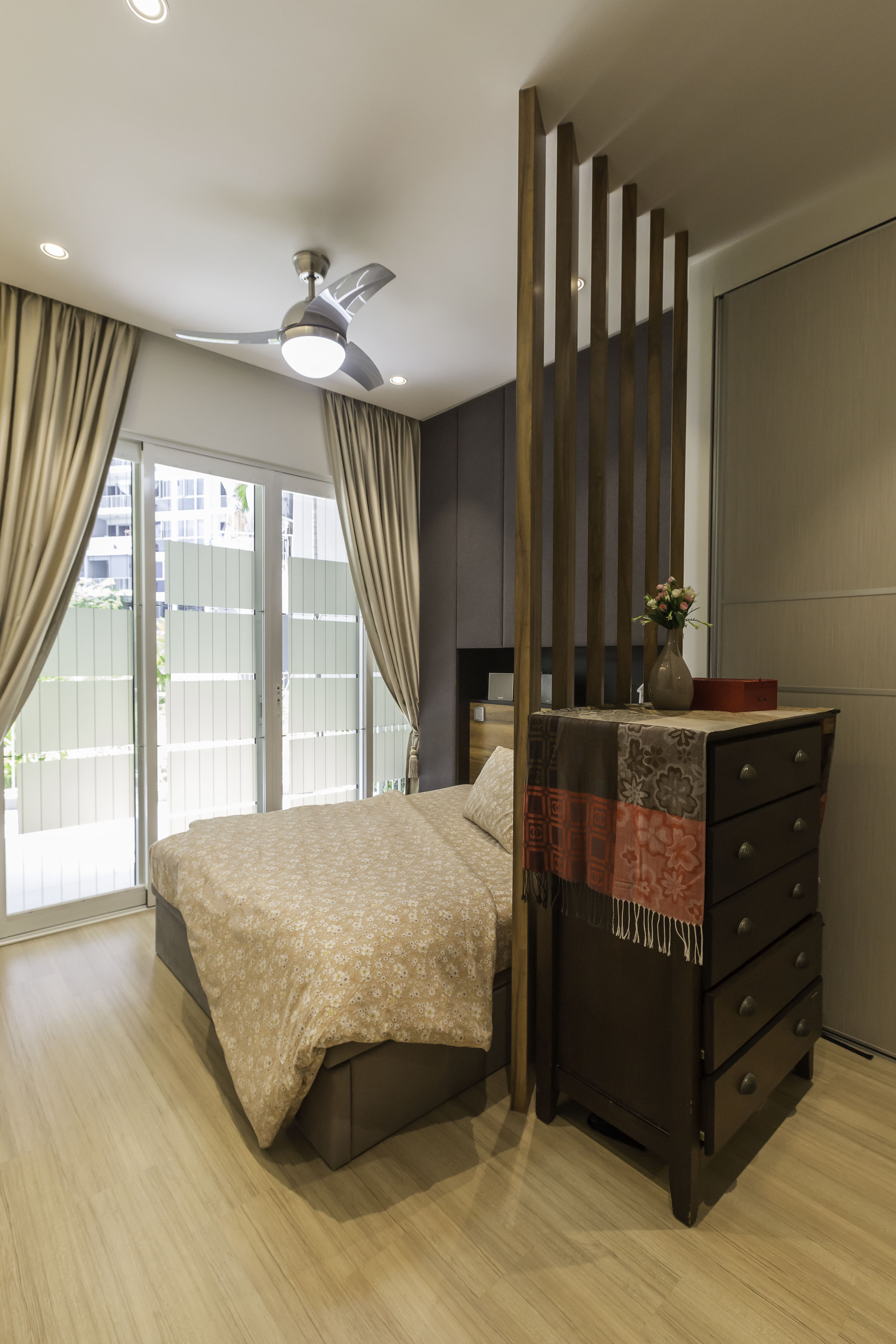 Modern Design - Bedroom - Condominium - Design by Spacious Planners Pte Ltd