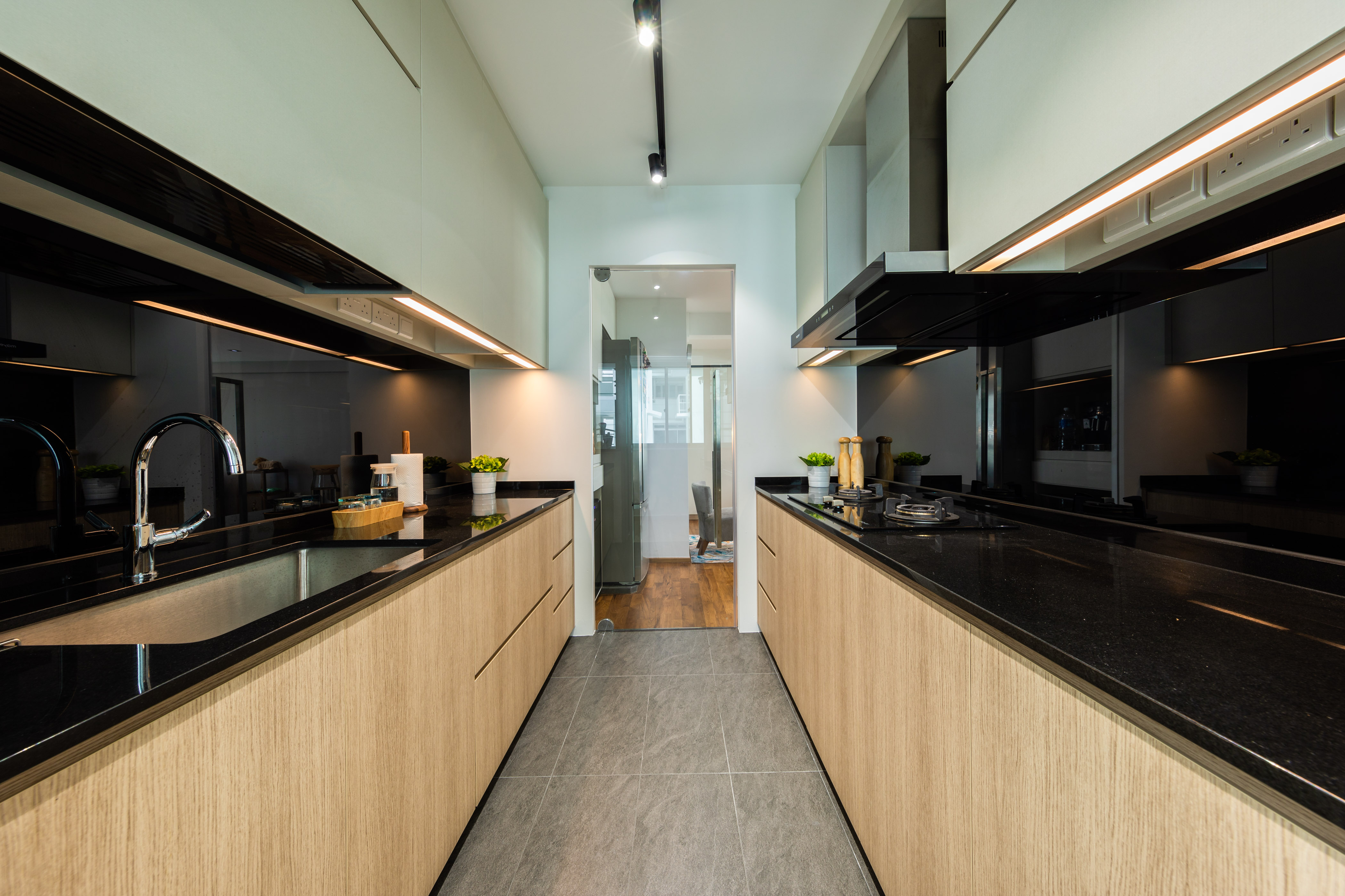Contemporary, Modern Design - Kitchen - HDB 4 Room - Design by Spacious Planners Pte Ltd