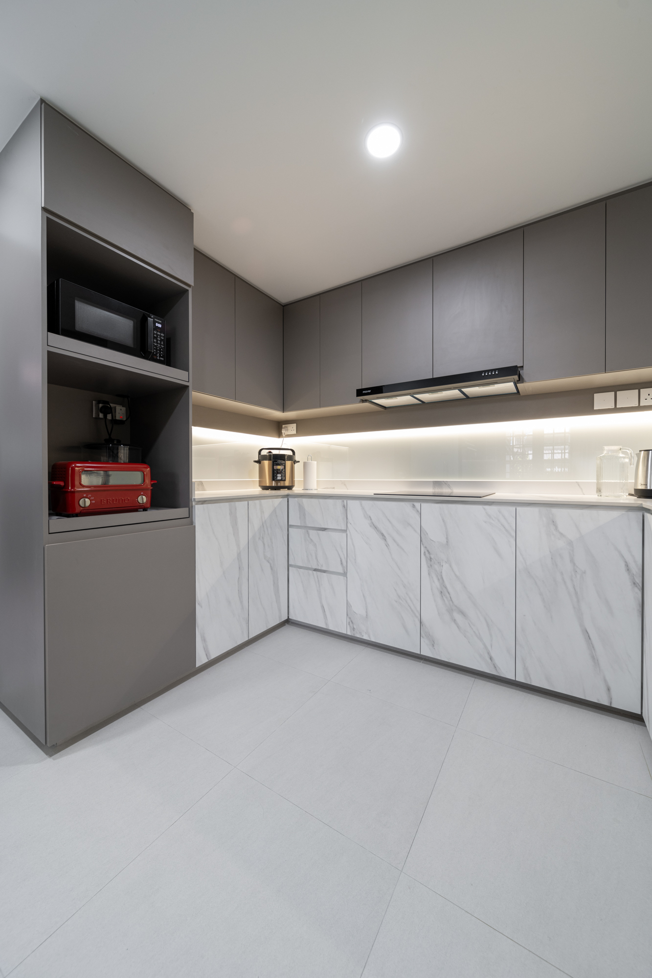 Contemporary Design - Kitchen - Condominium - Design by Spruce Interiors