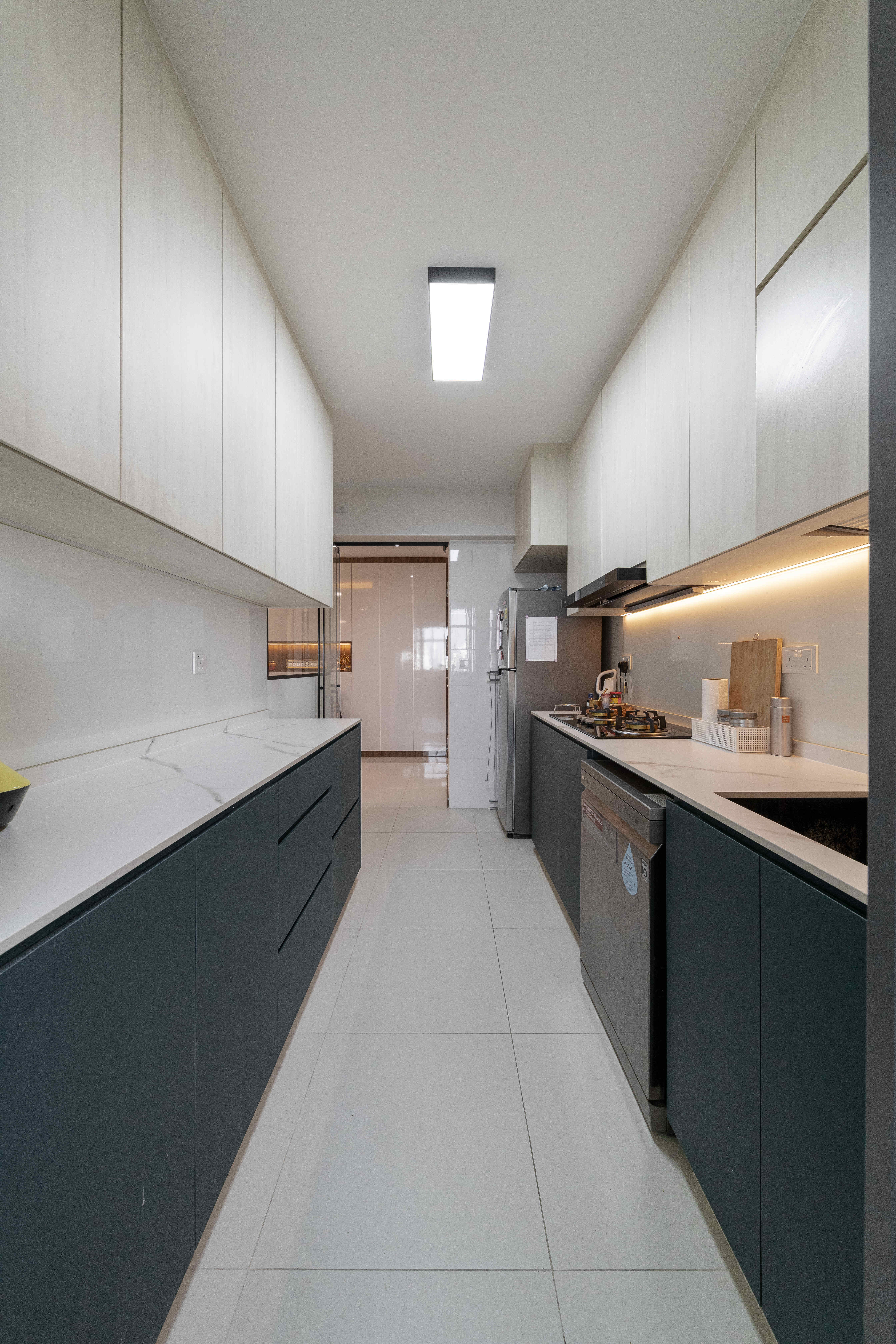 Contemporary Design - Kitchen - HDB 4 Room - Design by Spruce Interiors