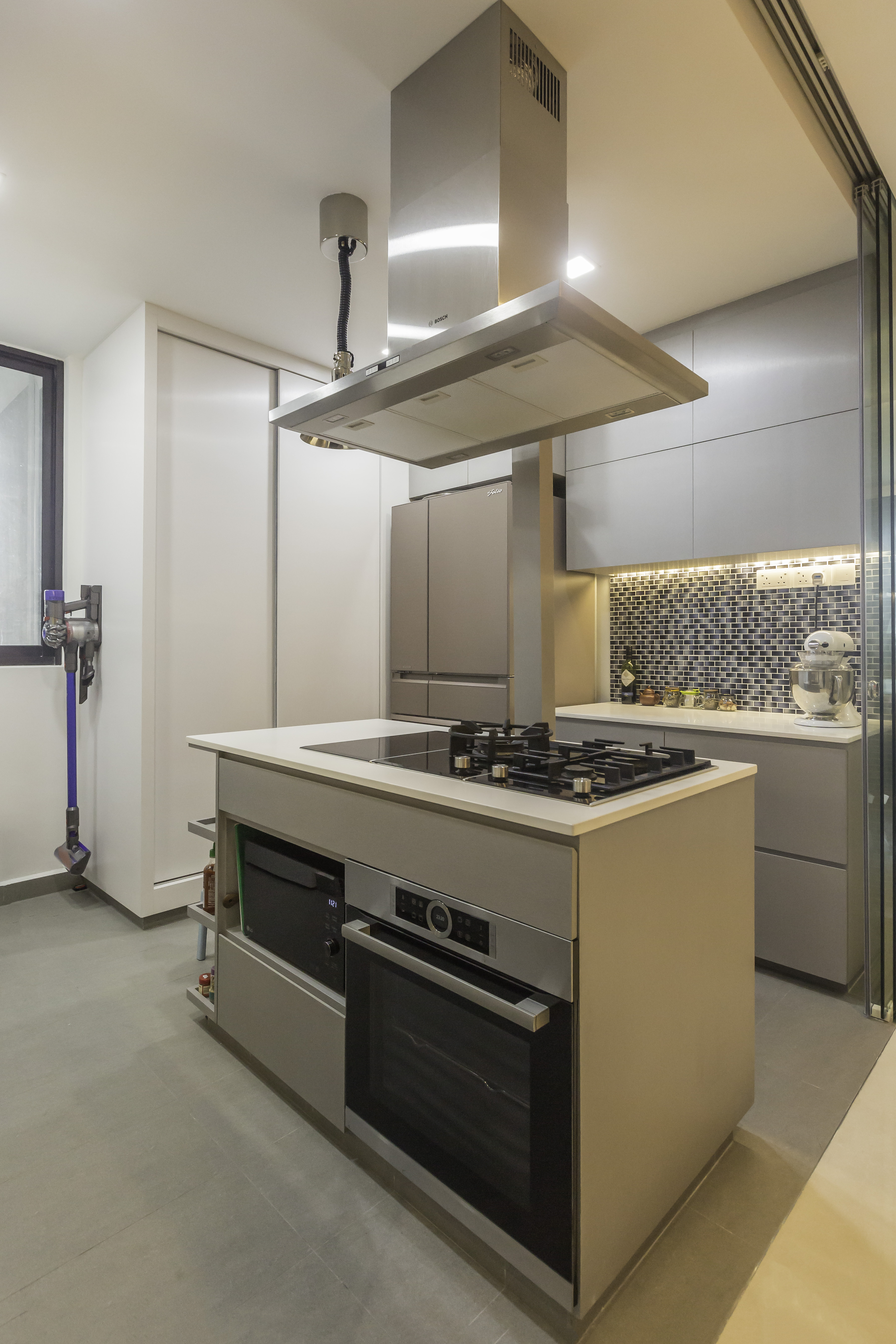 Modern Design - Kitchen - Condominium - Design by Square Room Decor Pte Ltd