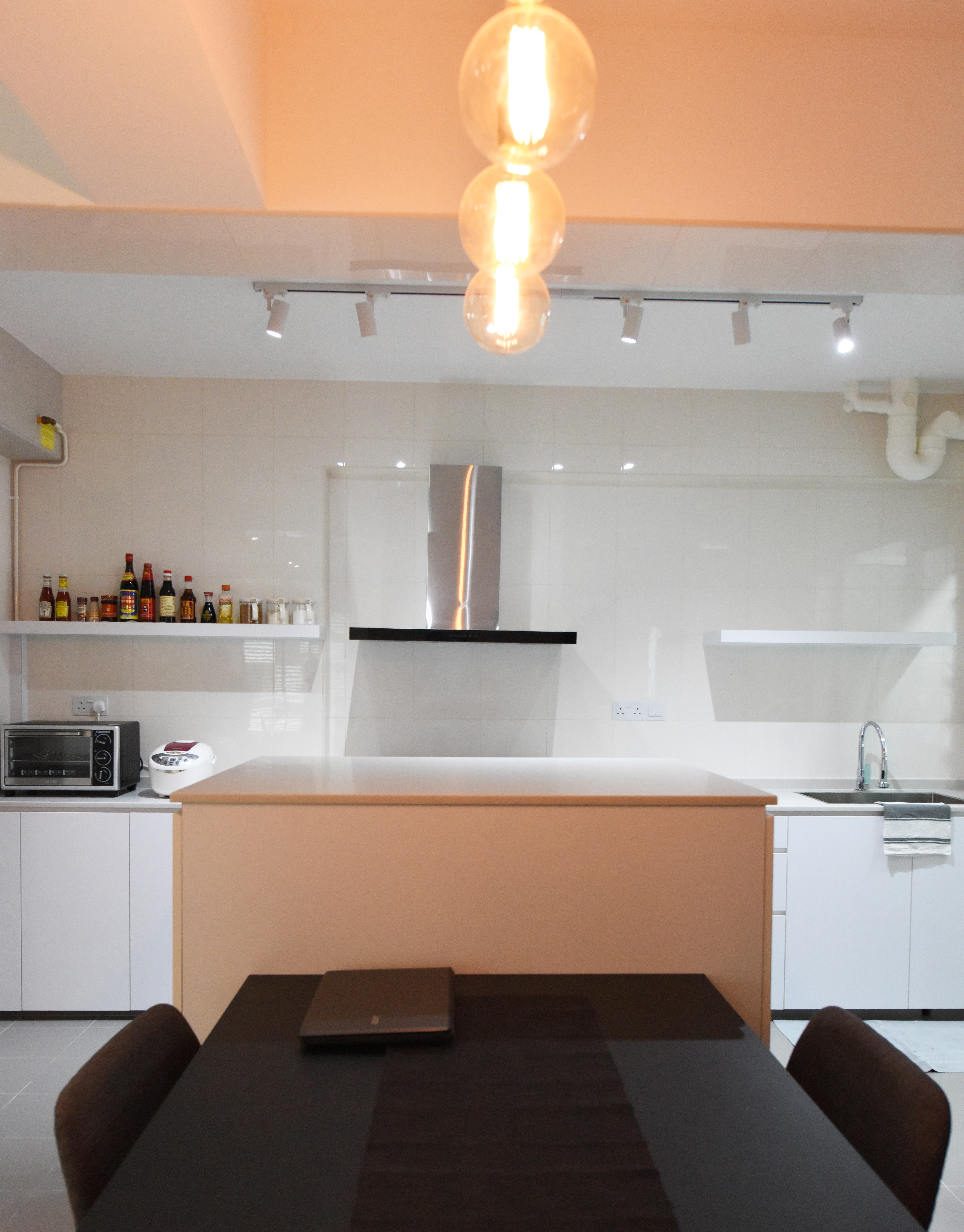 Industrial, Minimalist Design - Kitchen - HDB 5 Room - Design by Starry Homestead Pte Ltd