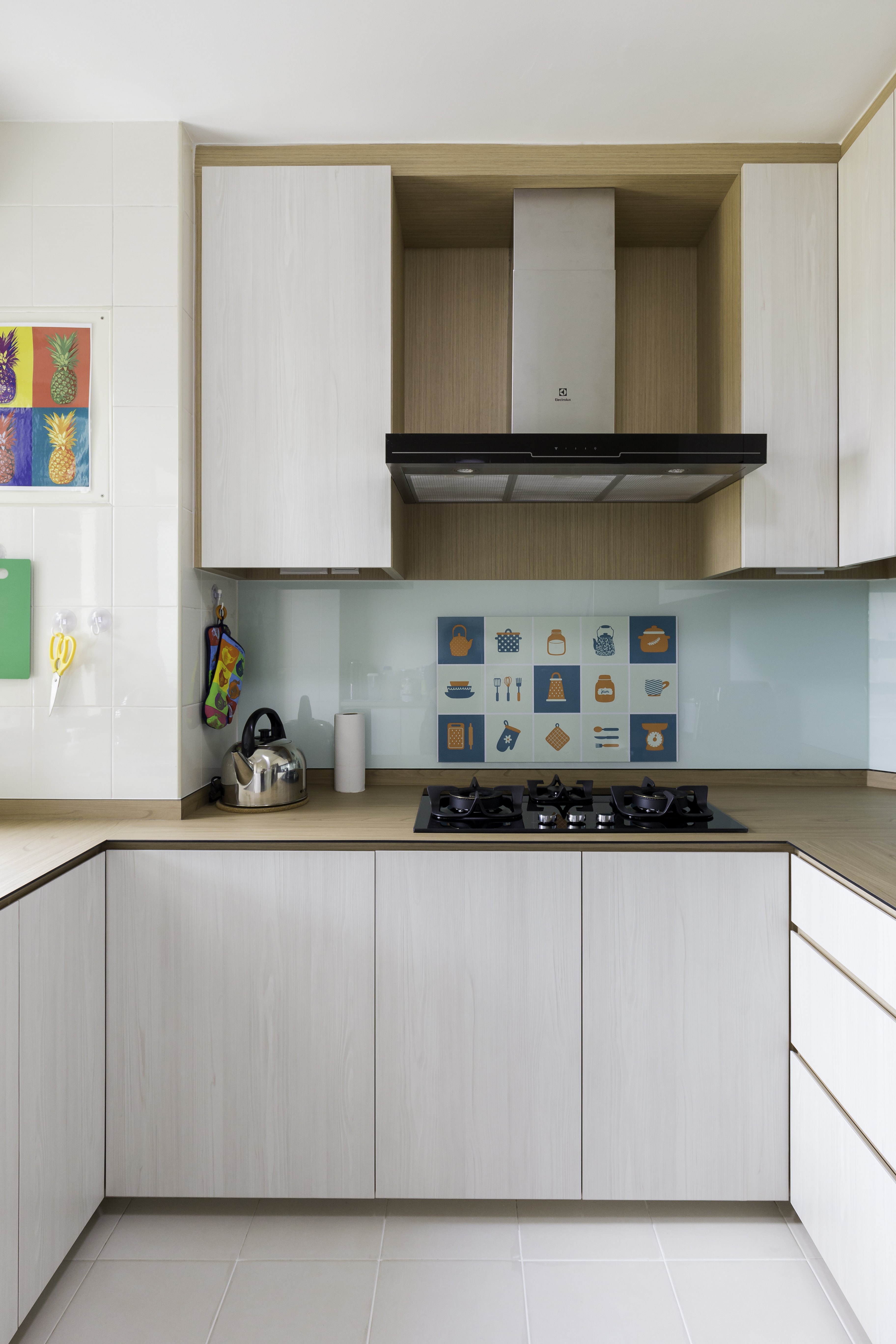 Scandinavian Design - Kitchen - HDB 3 Room - Design by Starry Homestead Pte Ltd