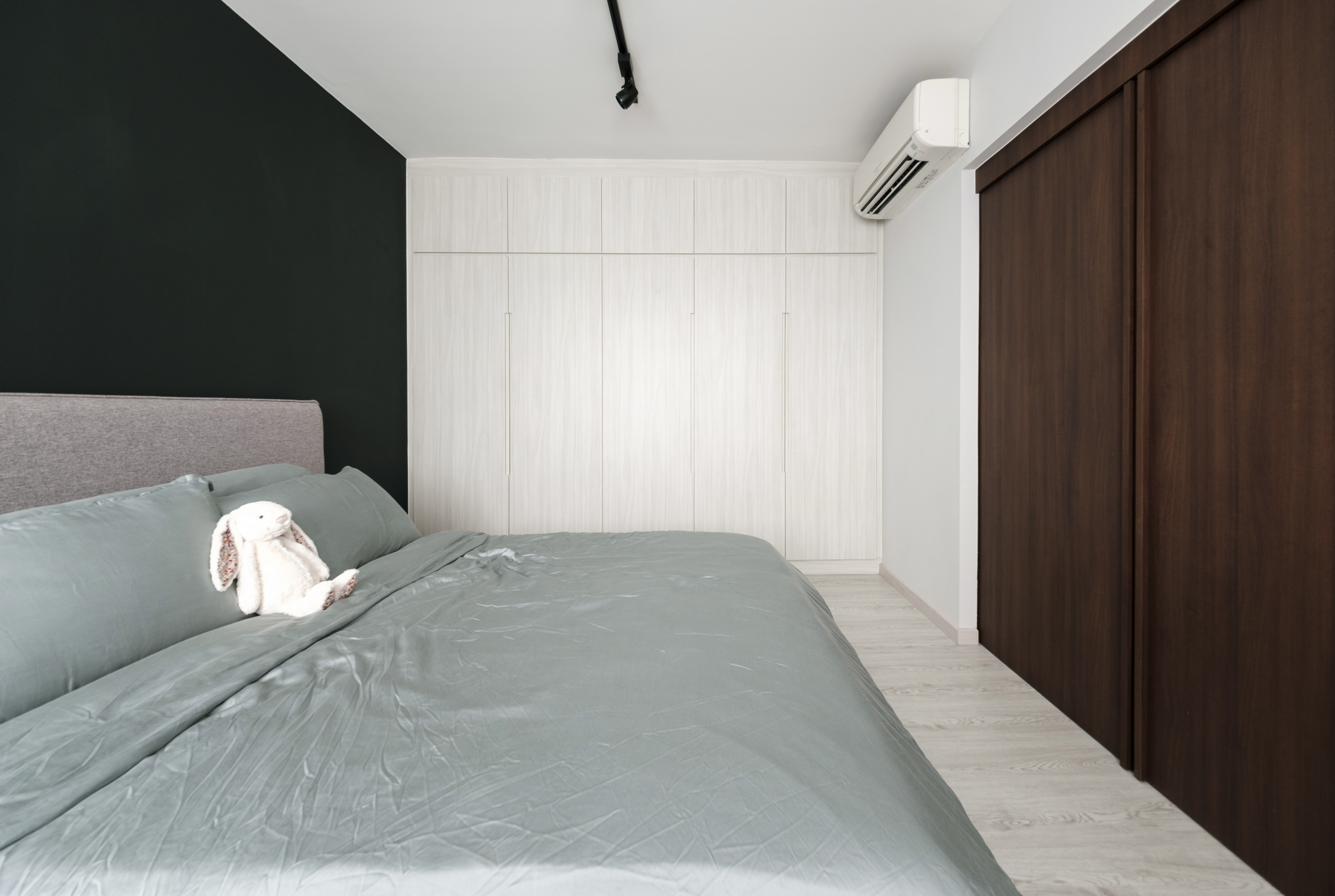 Modern Design - Bedroom - HDB 5 Room - Design by Starry Homestead Pte Ltd