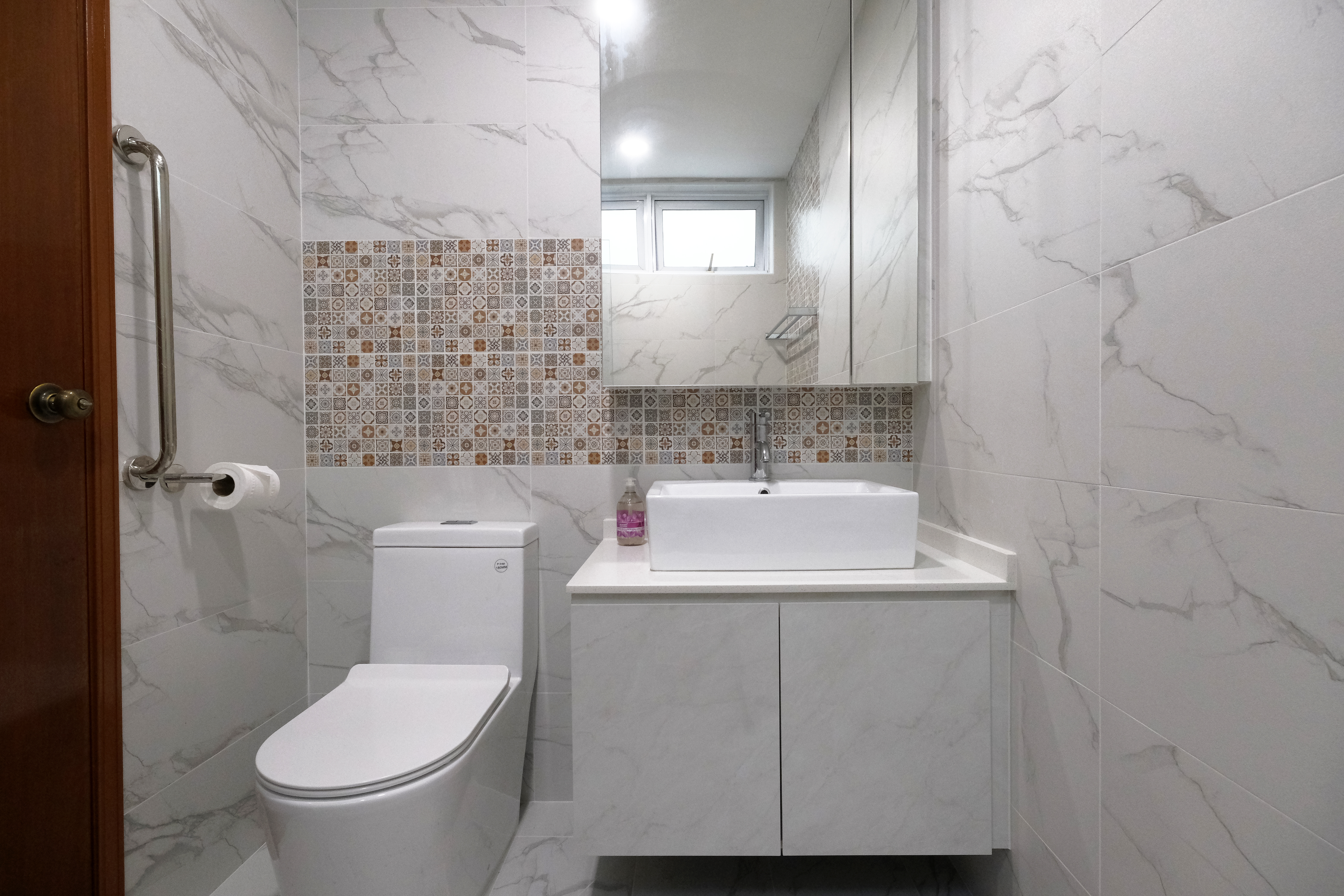 Modern Design - Bathroom - Condominium - Design by Starry Homestead Pte Ltd