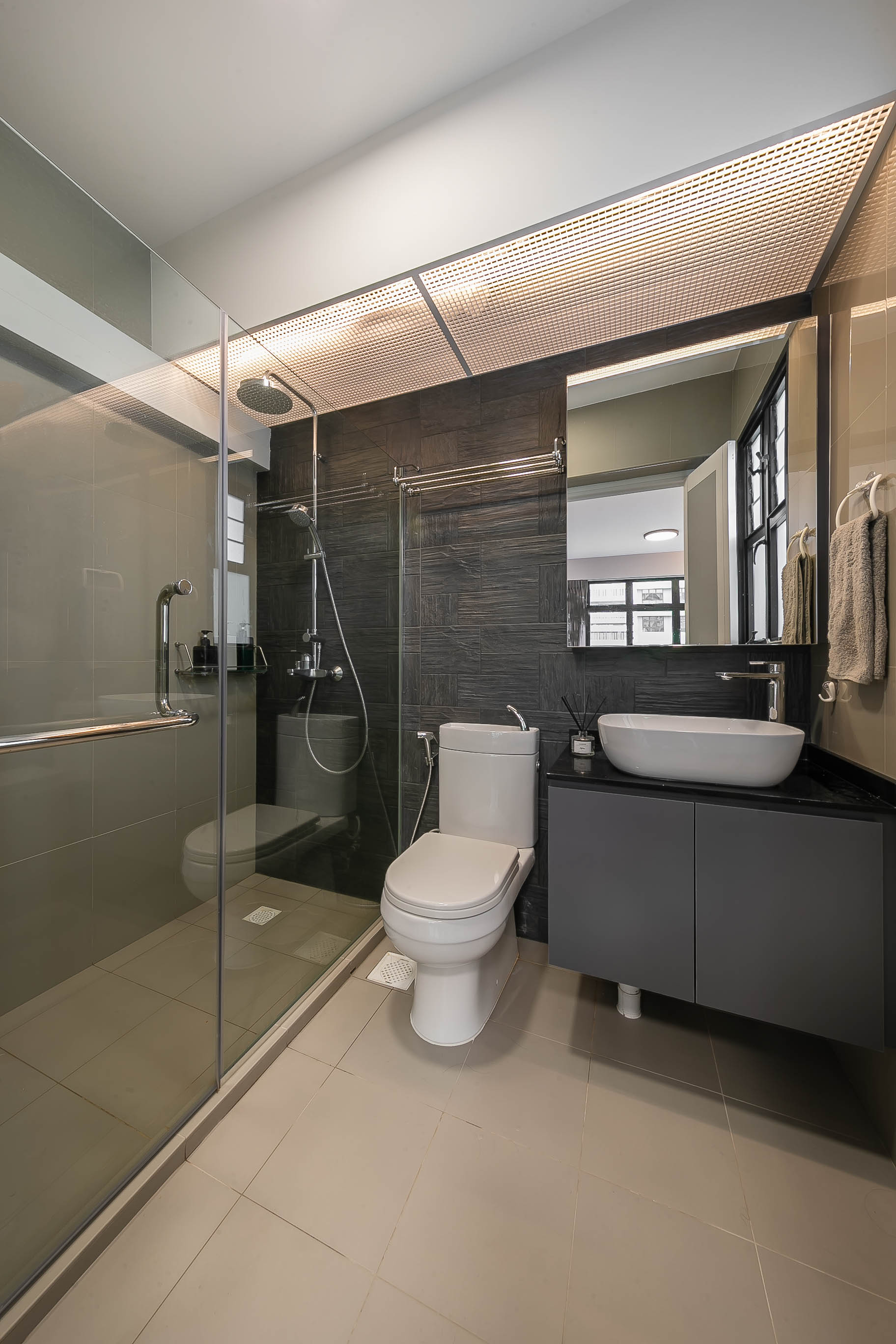 Industrial, Modern Design - Bathroom - HDB 5 Room - Design by Starry Homestead Pte Ltd
