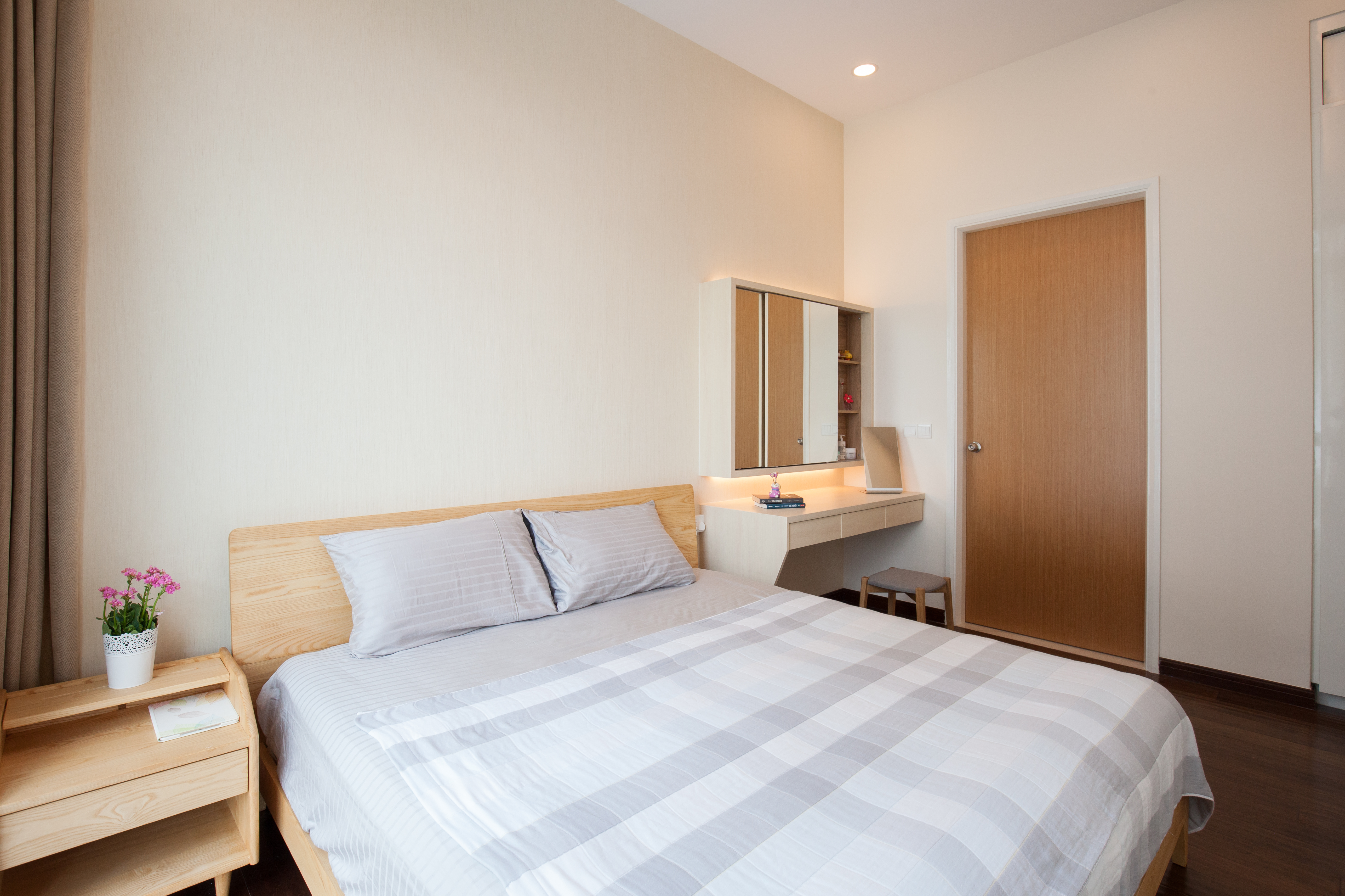 Modern Design - Bedroom - Condominium - Design by Starry Homestead Pte Ltd