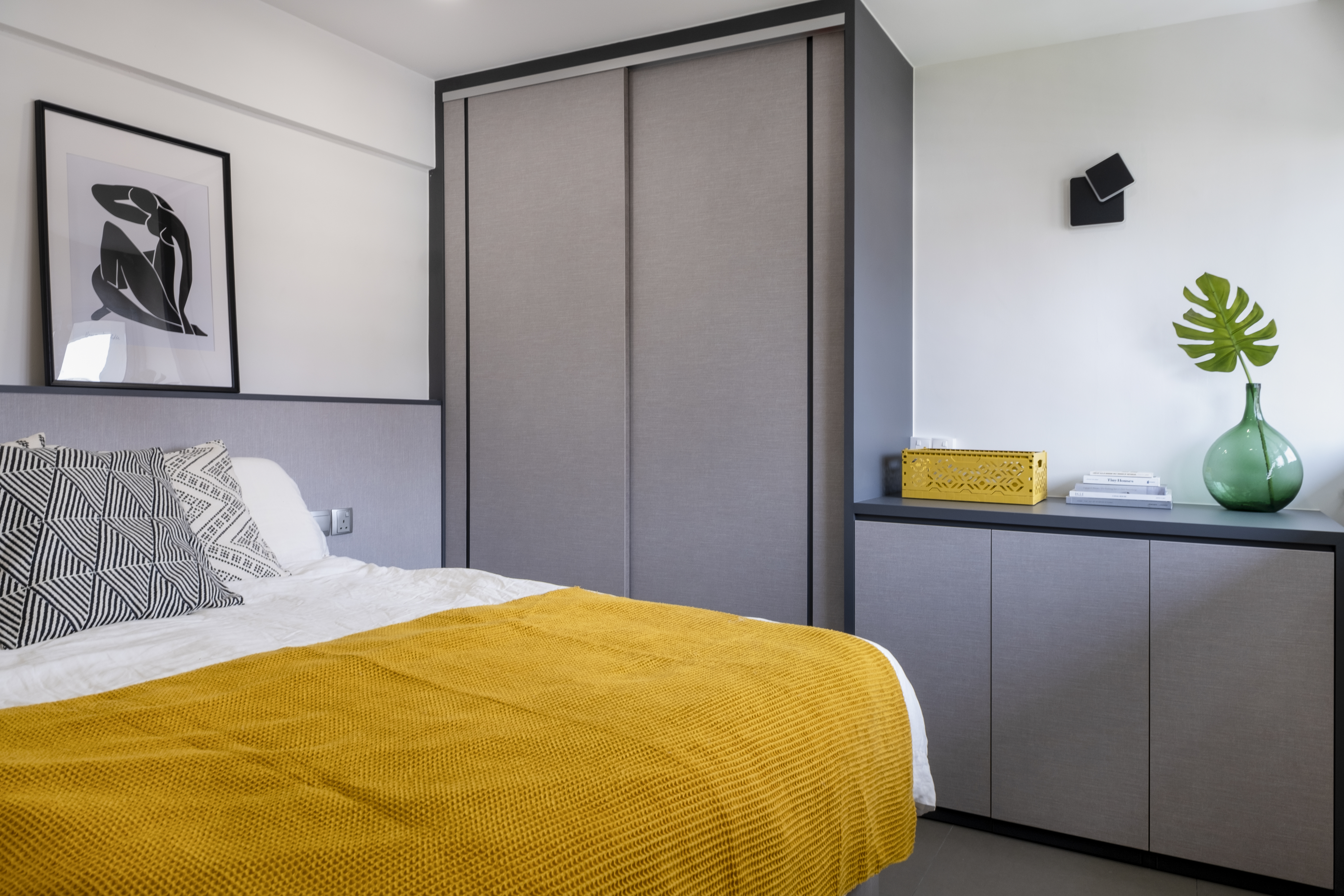 Minimalist, Modern Design - Bedroom - HDB 4 Room - Design by Starry Homestead Pte Ltd