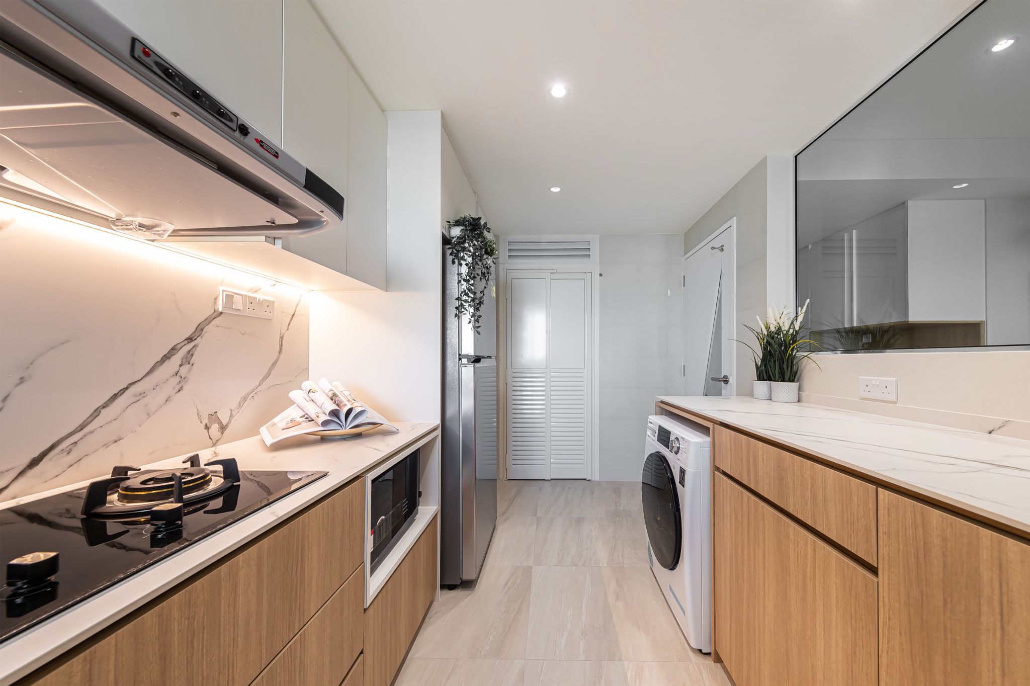 Modern Design - Kitchen - Condominium - Design by Swiss Interior Design Pte Ltd