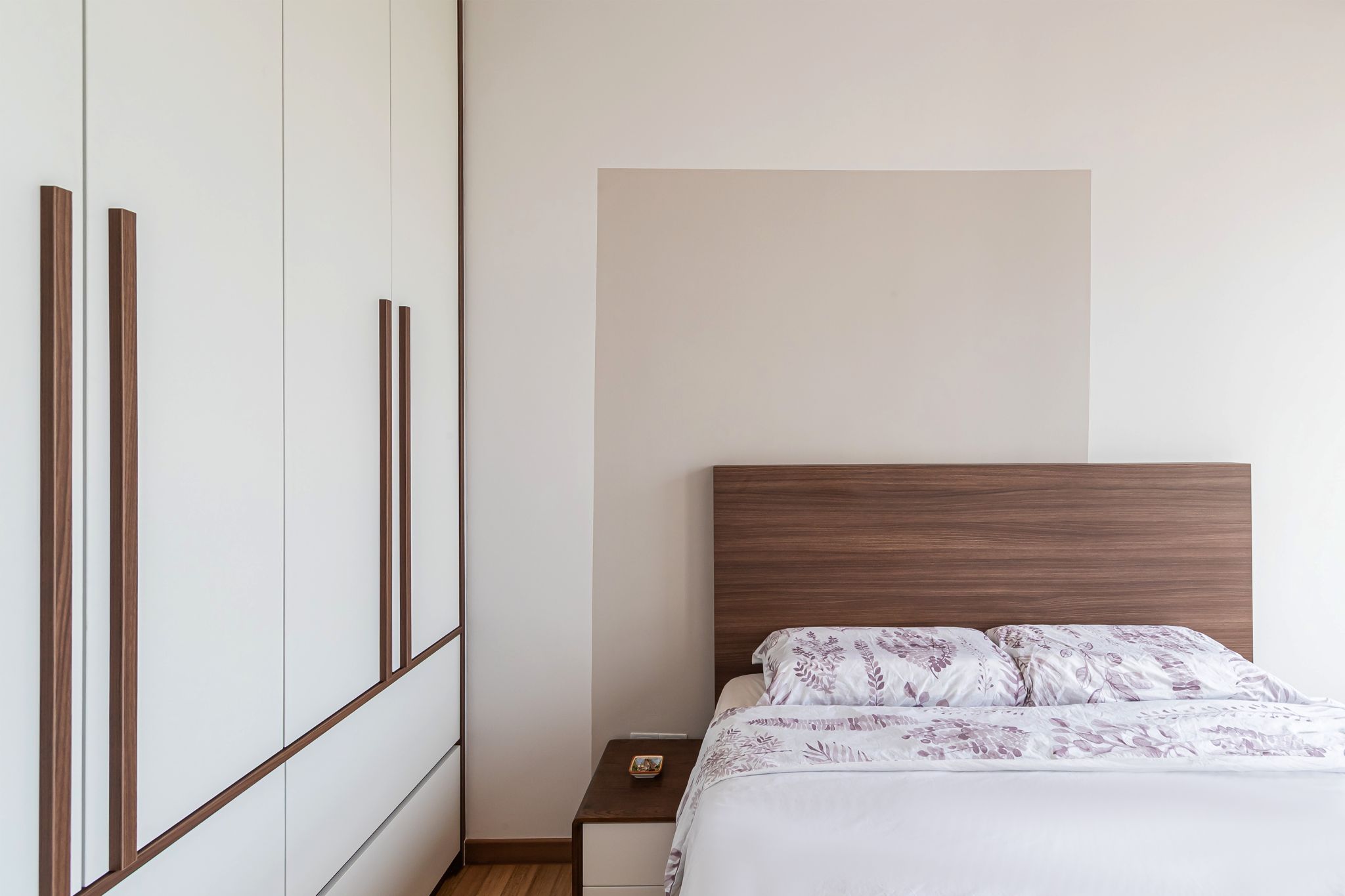 Modern Design - Bedroom - Condominium - Design by Swiss Interior Design Pte Ltd