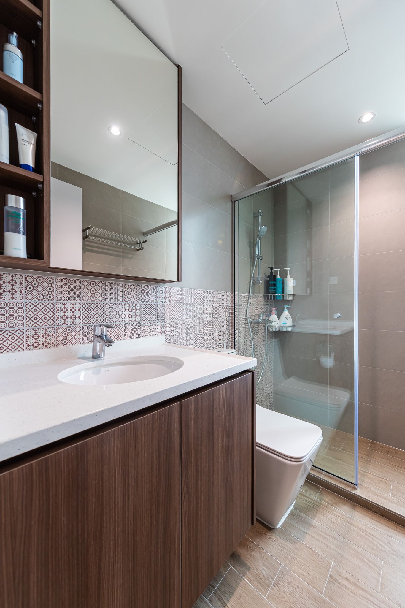 Modern Design - Bathroom - Condominium - Design by Swiss Interior Design Pte Ltd