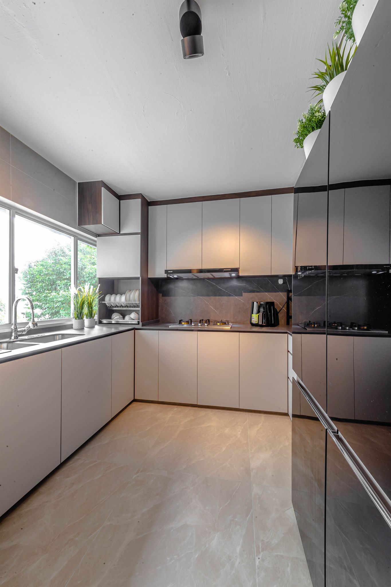 Modern Design - Kitchen - HDB 5 Room - Design by Swiss Interior Design Pte Ltd