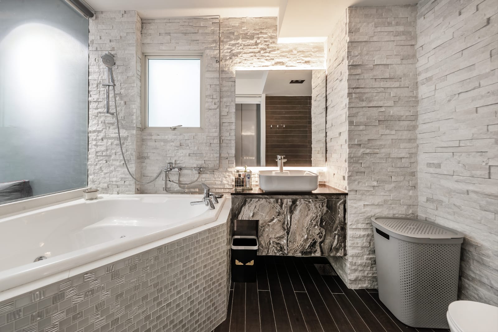 Industrial, Modern Design - Bathroom - Condominium - Design by Swiss Interior Design Pte Ltd