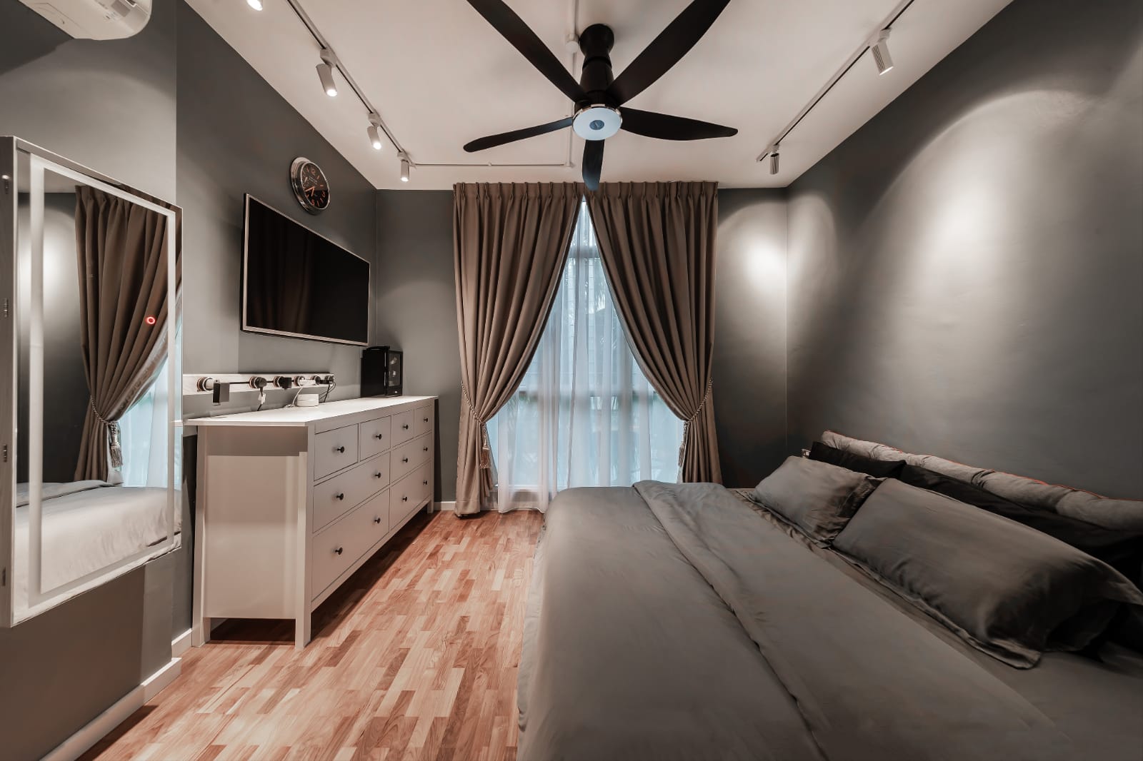 Industrial, Modern Design - Bedroom - Condominium - Design by Swiss Interior Design Pte Ltd