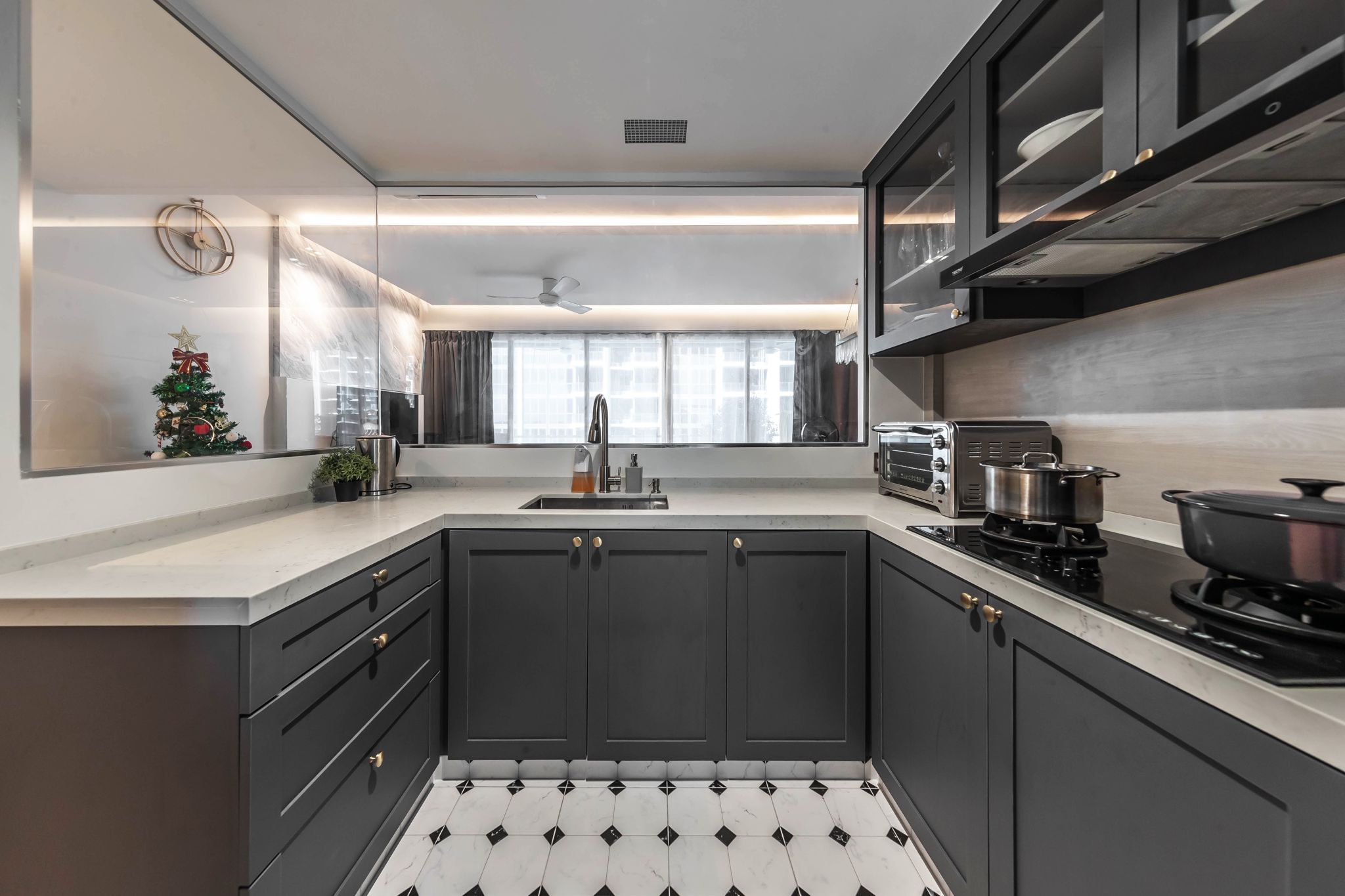 Modern Design - Kitchen - Condominium - Design by Swiss Interior Design Pte Ltd