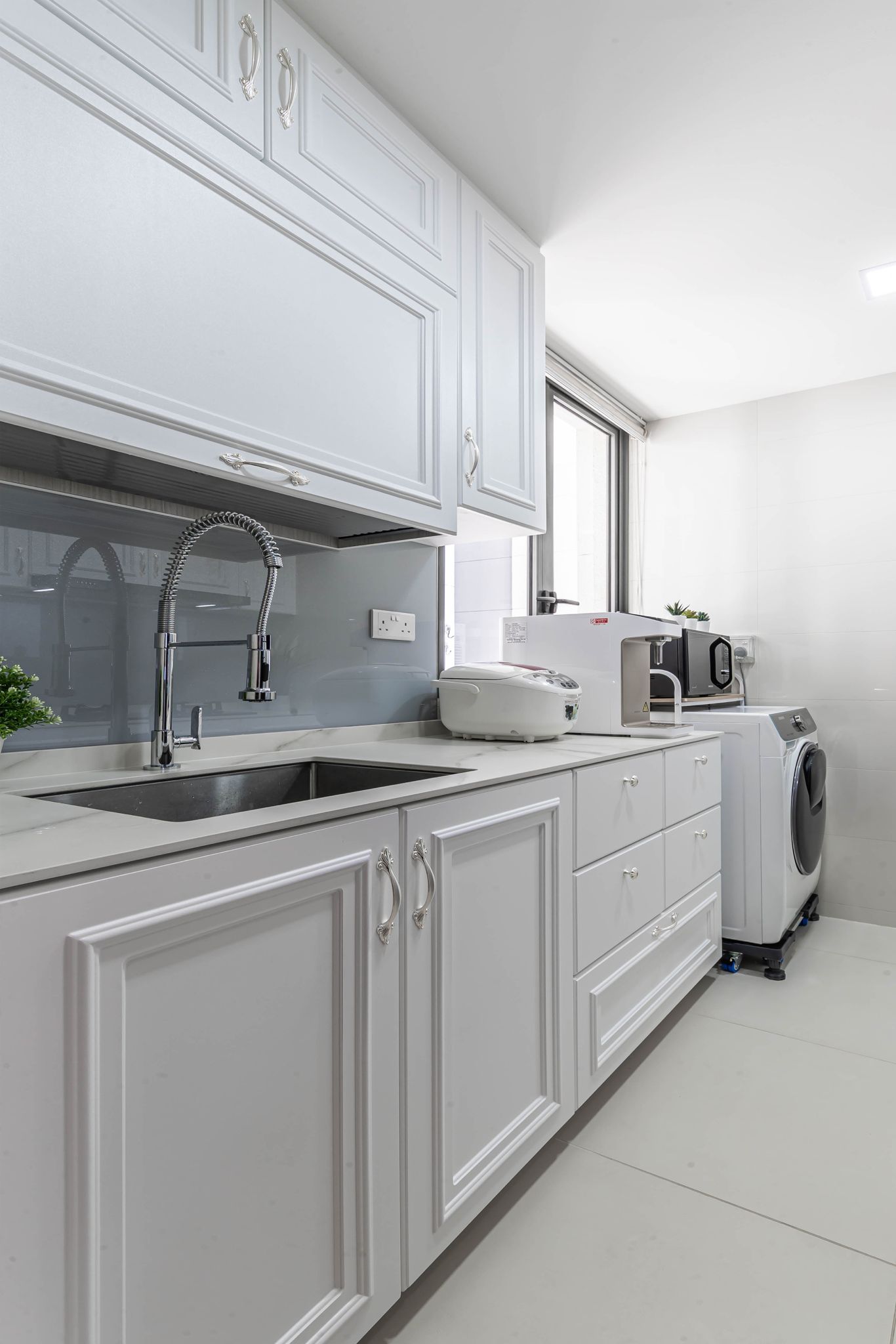 Victorian Design - Kitchen - Condominium - Design by Swiss Interior Design Pte Ltd