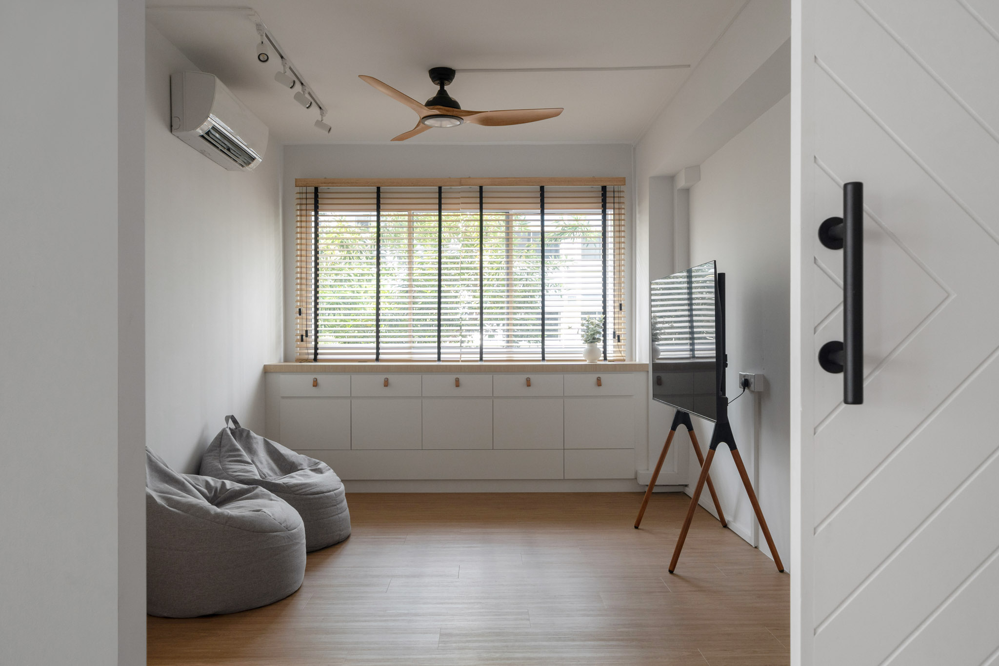 Modern, Scandinavian Design - Entertainment Room - HDB 5 Room - Design by The Alchemists Design