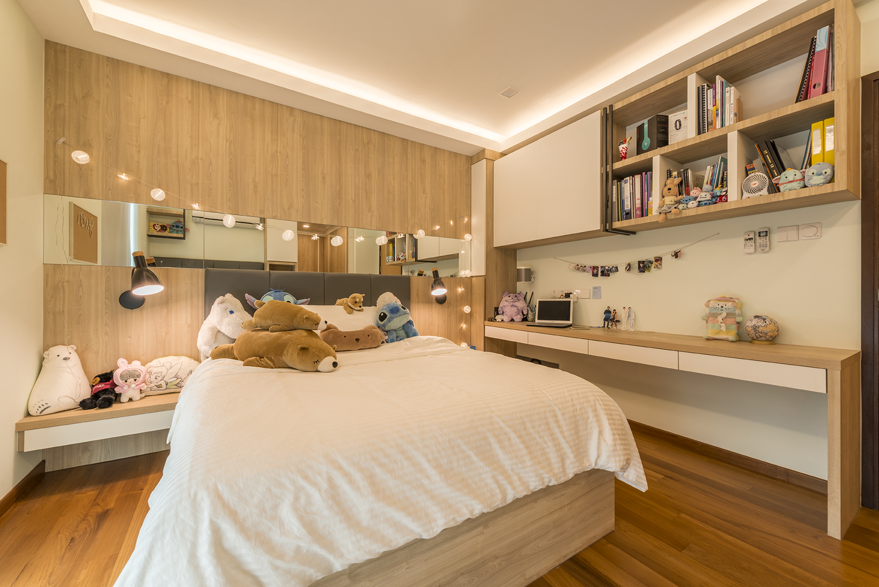 Contemporary Design - Bedroom - Landed House - Design by TBG Interior Design