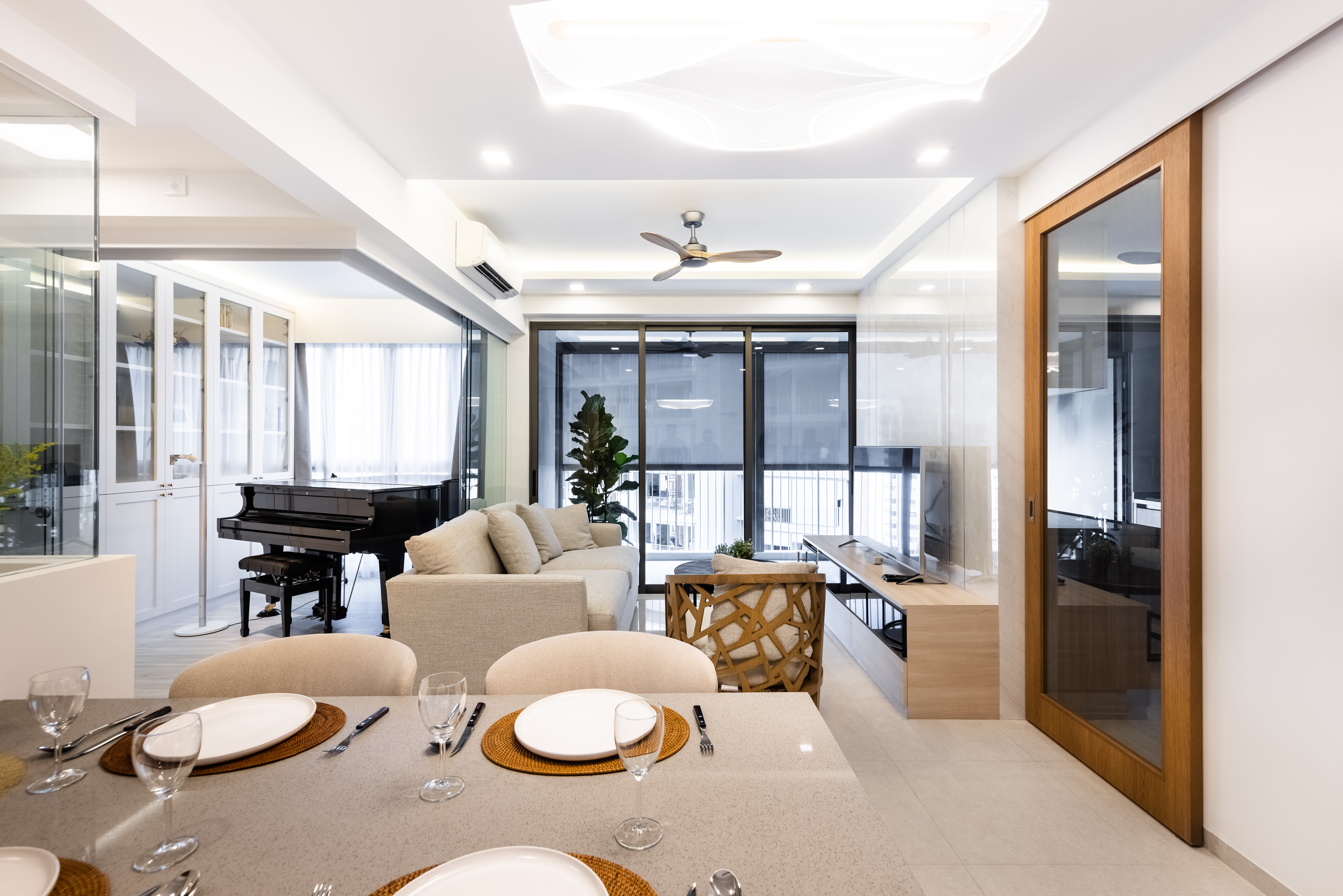 Minimalist Design - Dining Room - Condominium - Design by U-Home Interior Design Pte Ltd