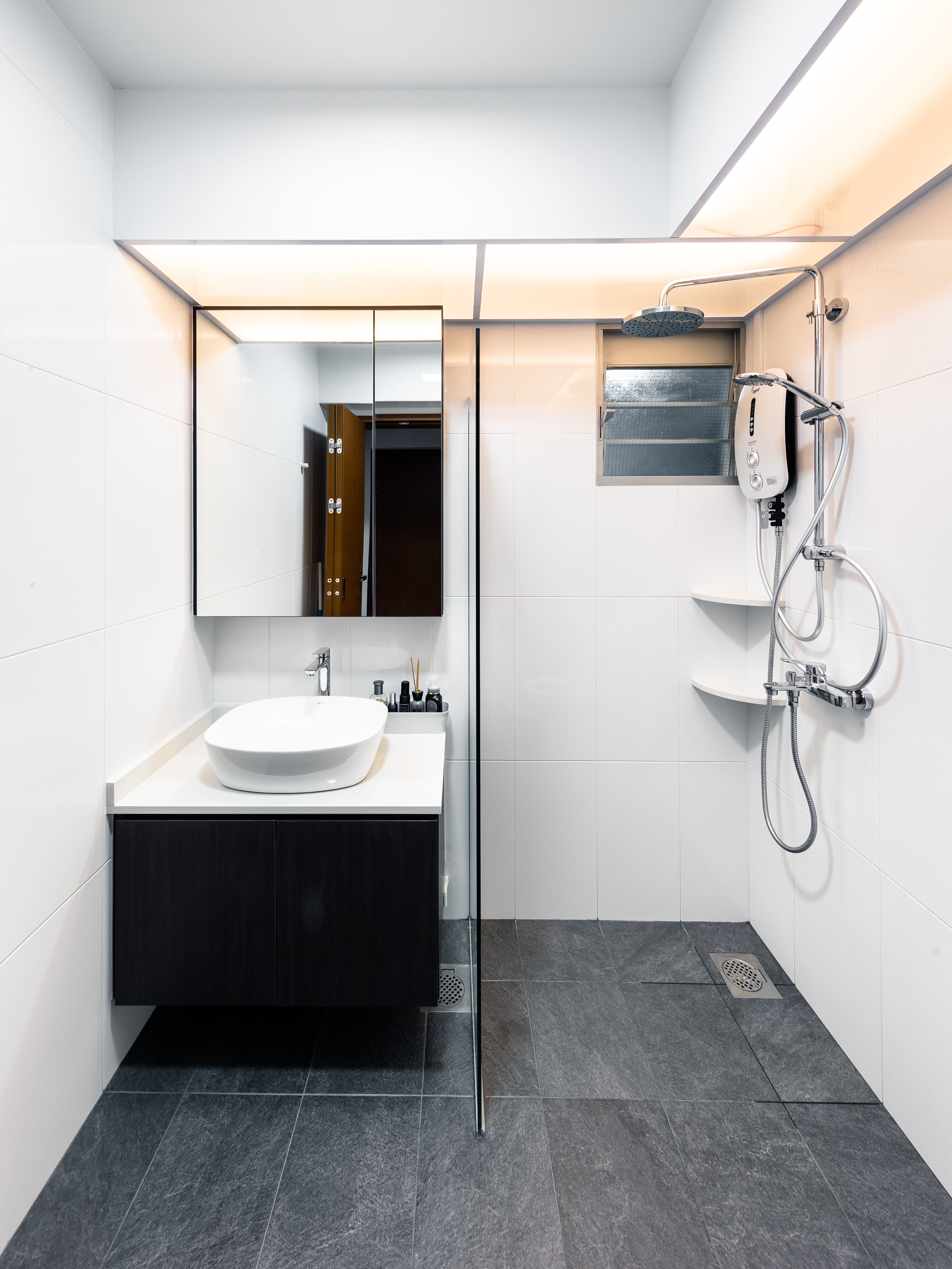 Modern Design - Bathroom - HDB 4 Room - Design by U-Home Interior Design Pte Ltd