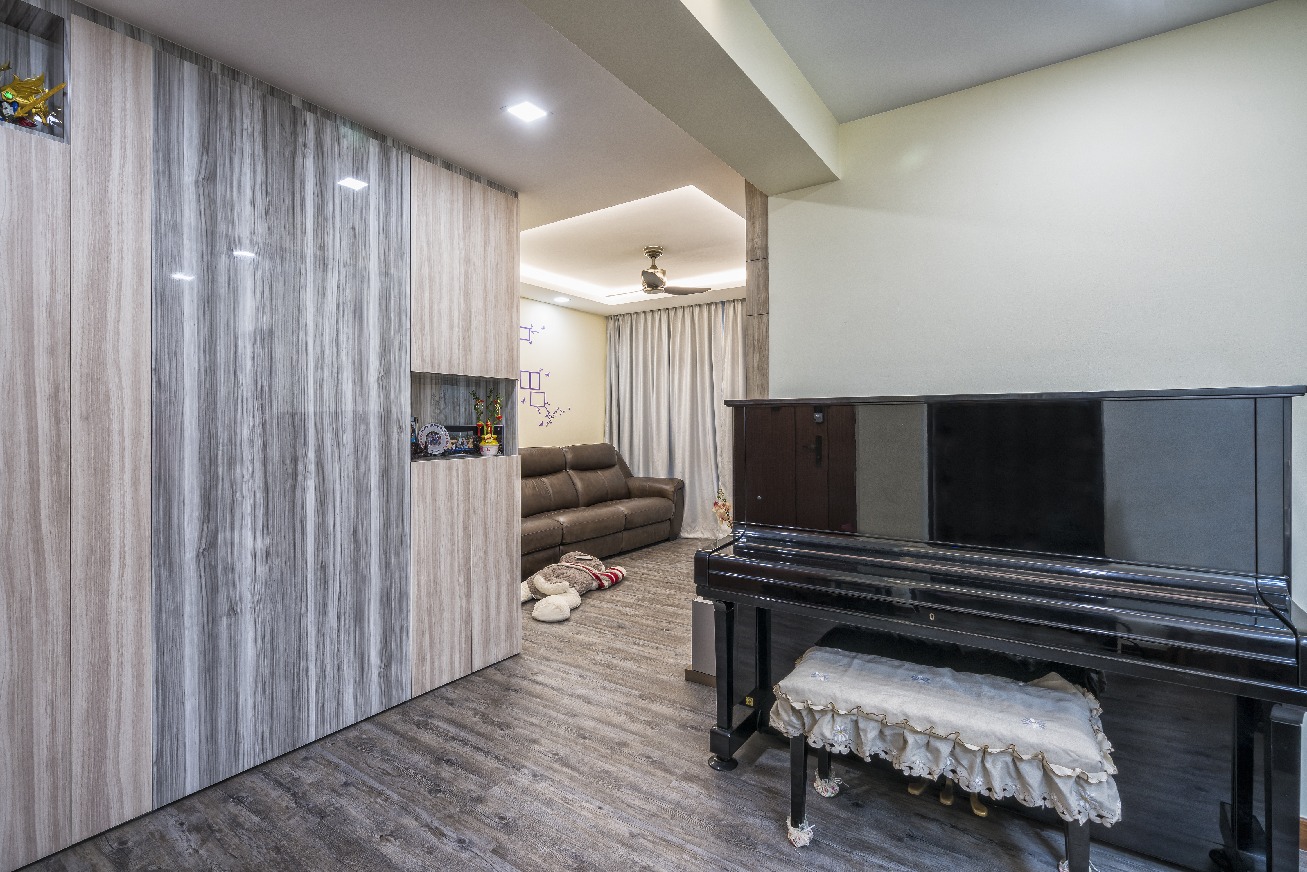 Modern Design - Living Room - HDB 4 Room - Design by U-Home Interior Design Pte Ltd