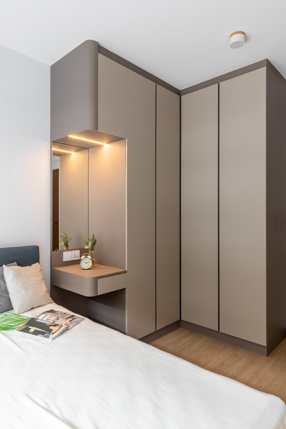 Modern Design - Bedroom - HDB 4 Room - Design by U-Home Interior Design Pte Ltd