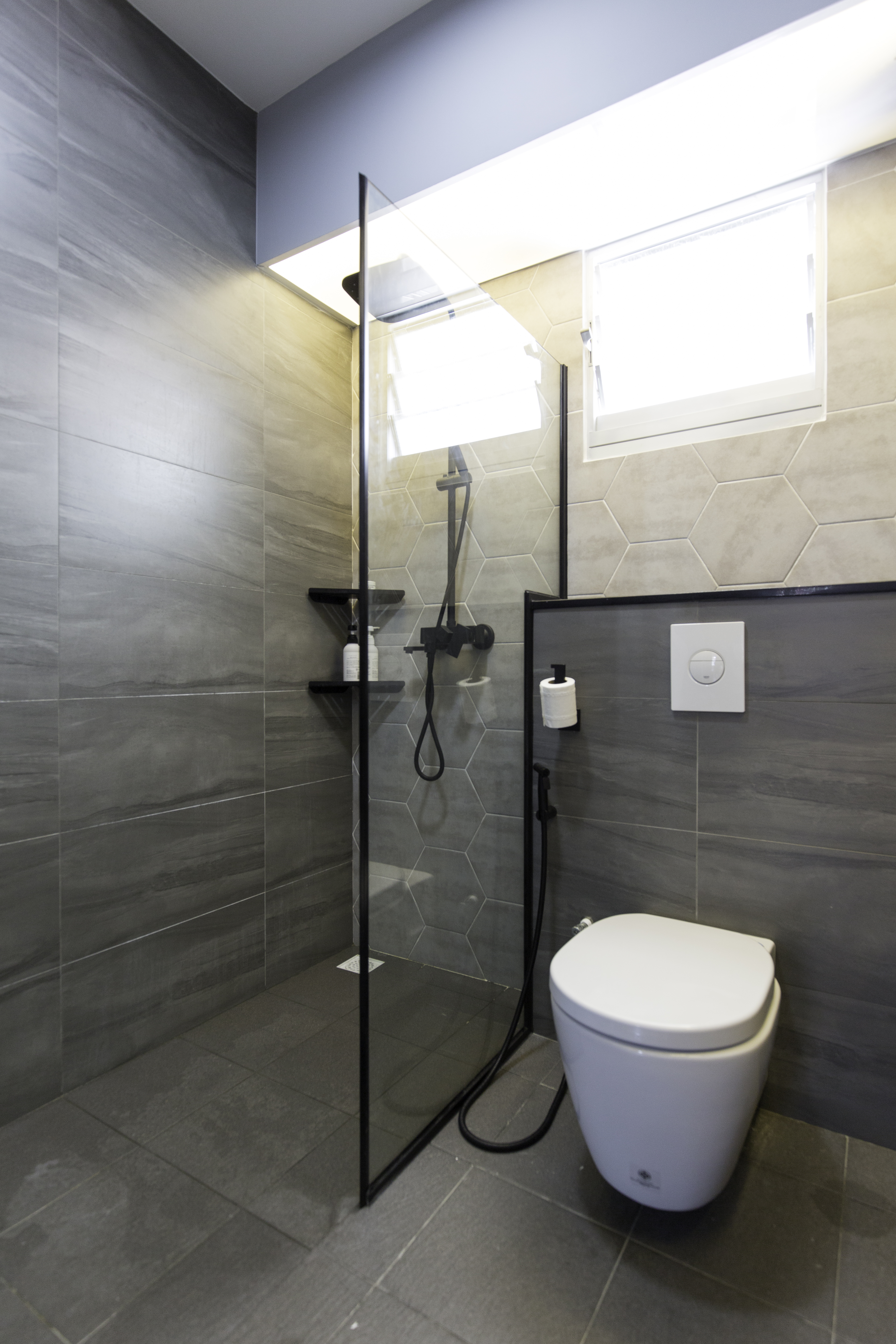 Contemporary Design - Bathroom - HDB 4 Room - Design by U-Home Interior Design Pte Ltd