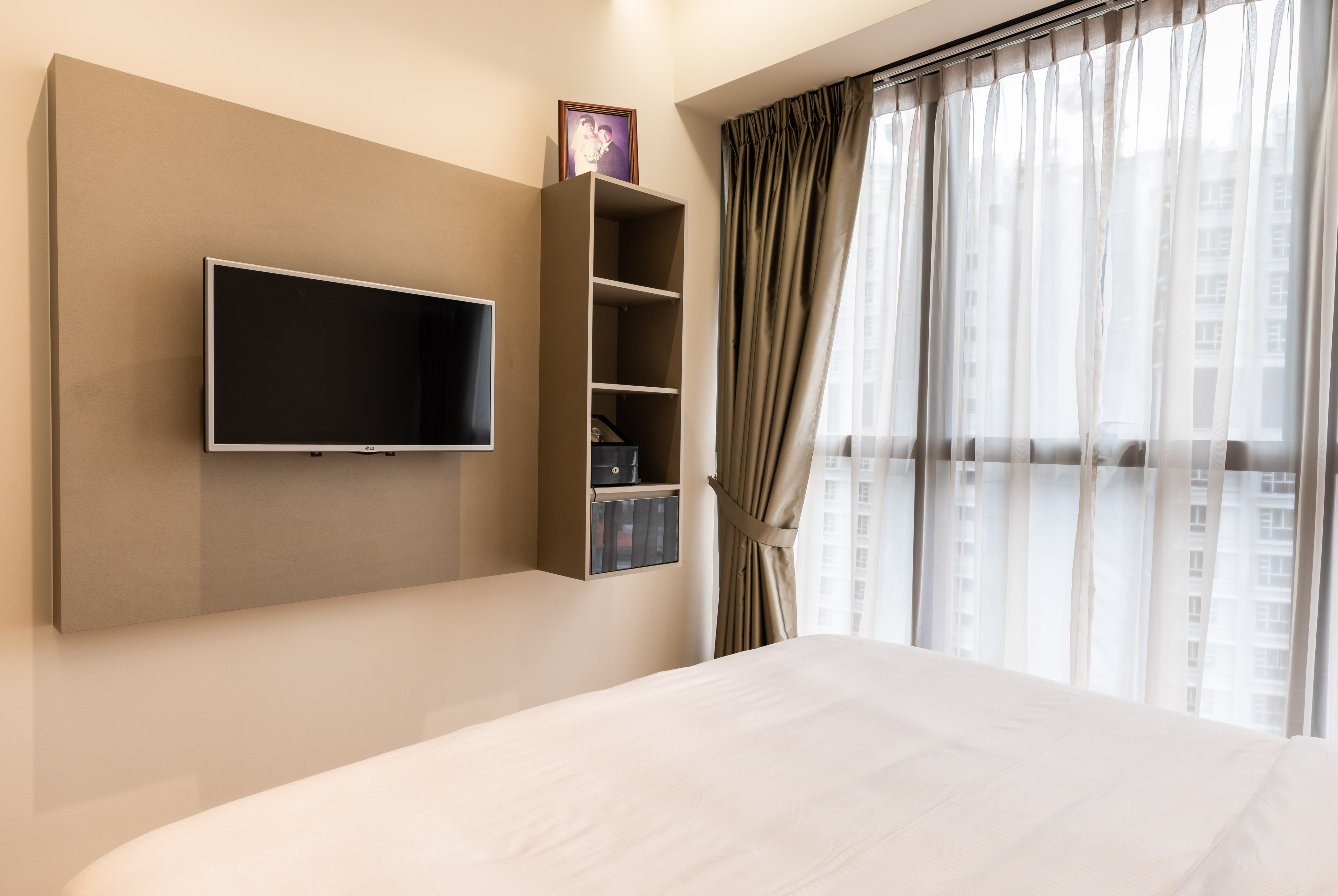 Modern Design - Bedroom - Condominium - Design by U-Home Interior Design Pte Ltd