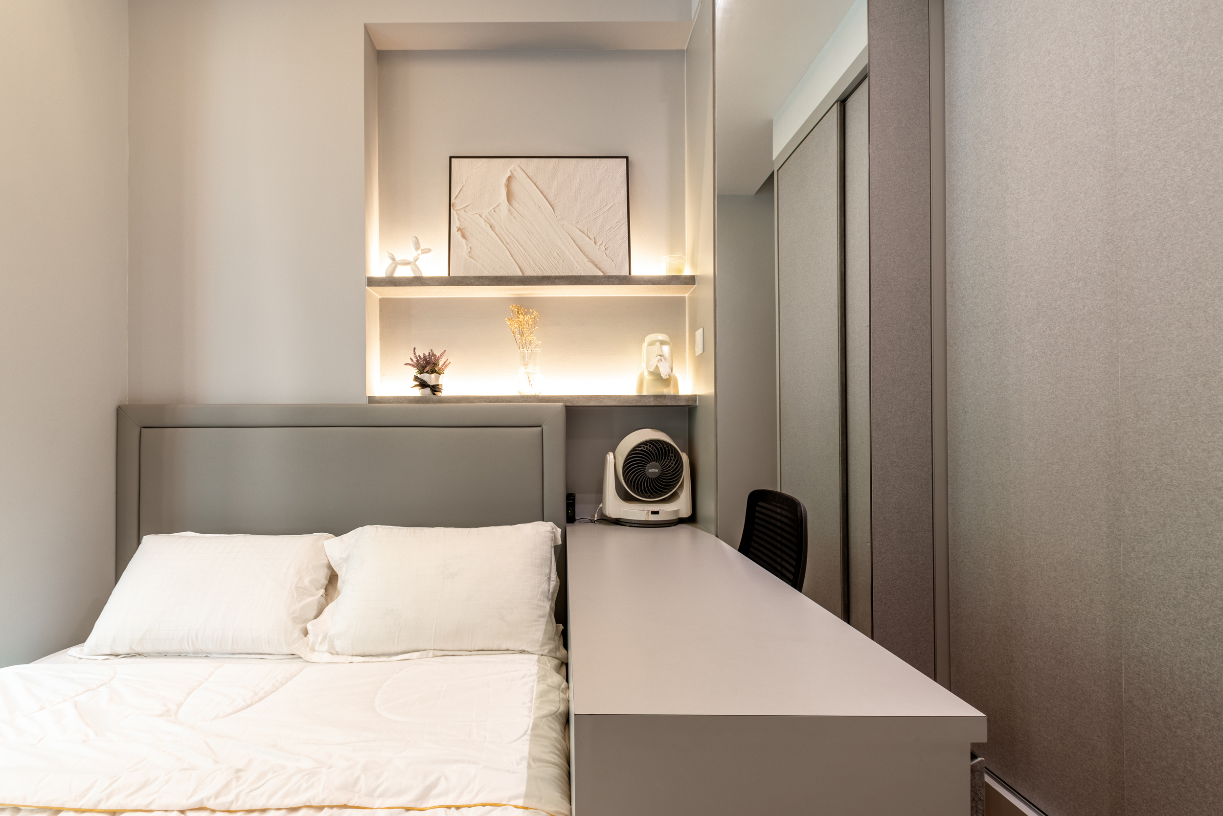 Contemporary, Modern Design - Bedroom - Condominium - Design by U-Home Interior Design Pte Ltd